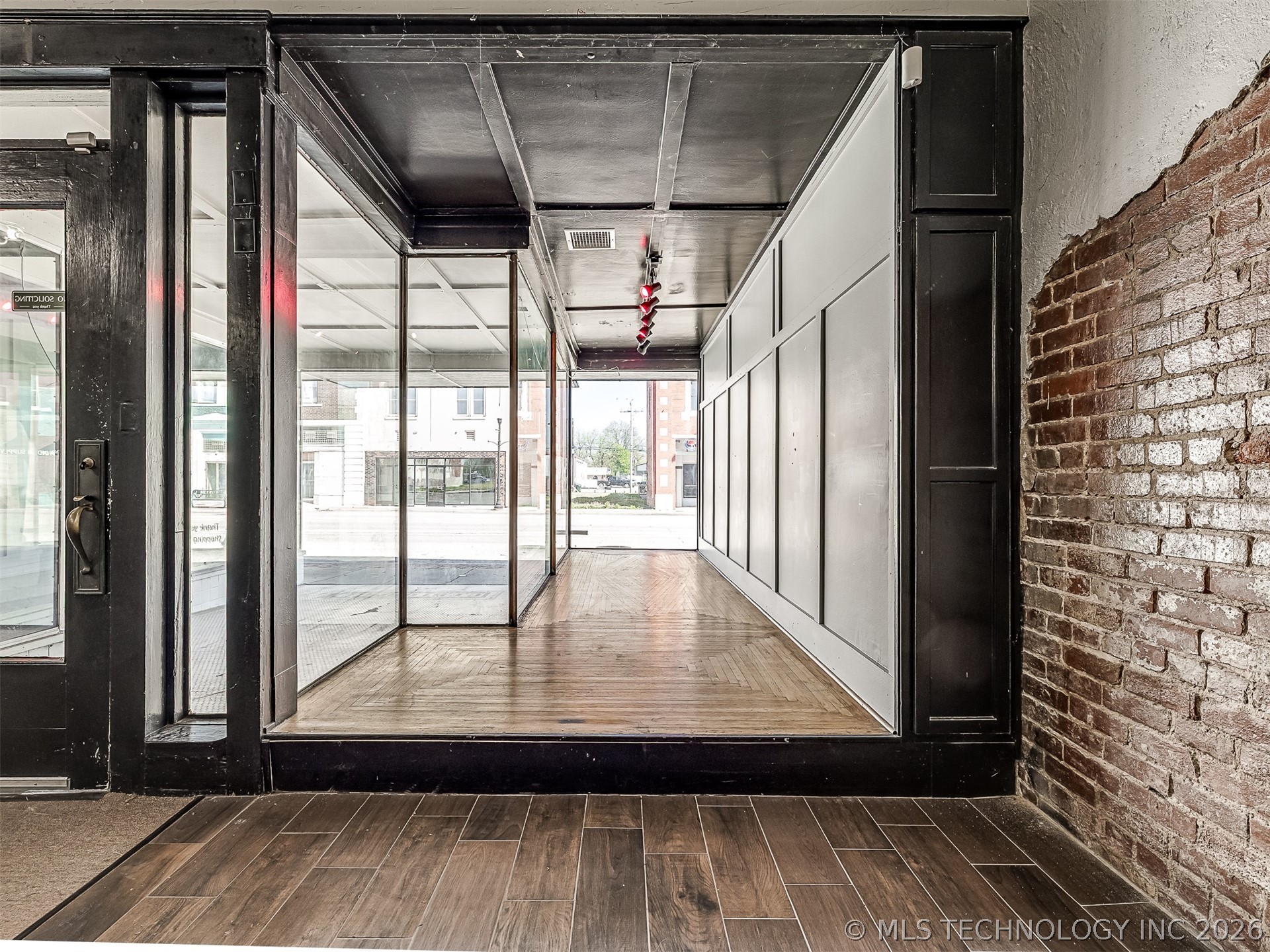 206 E Rogers Boulevard Property Photo 20