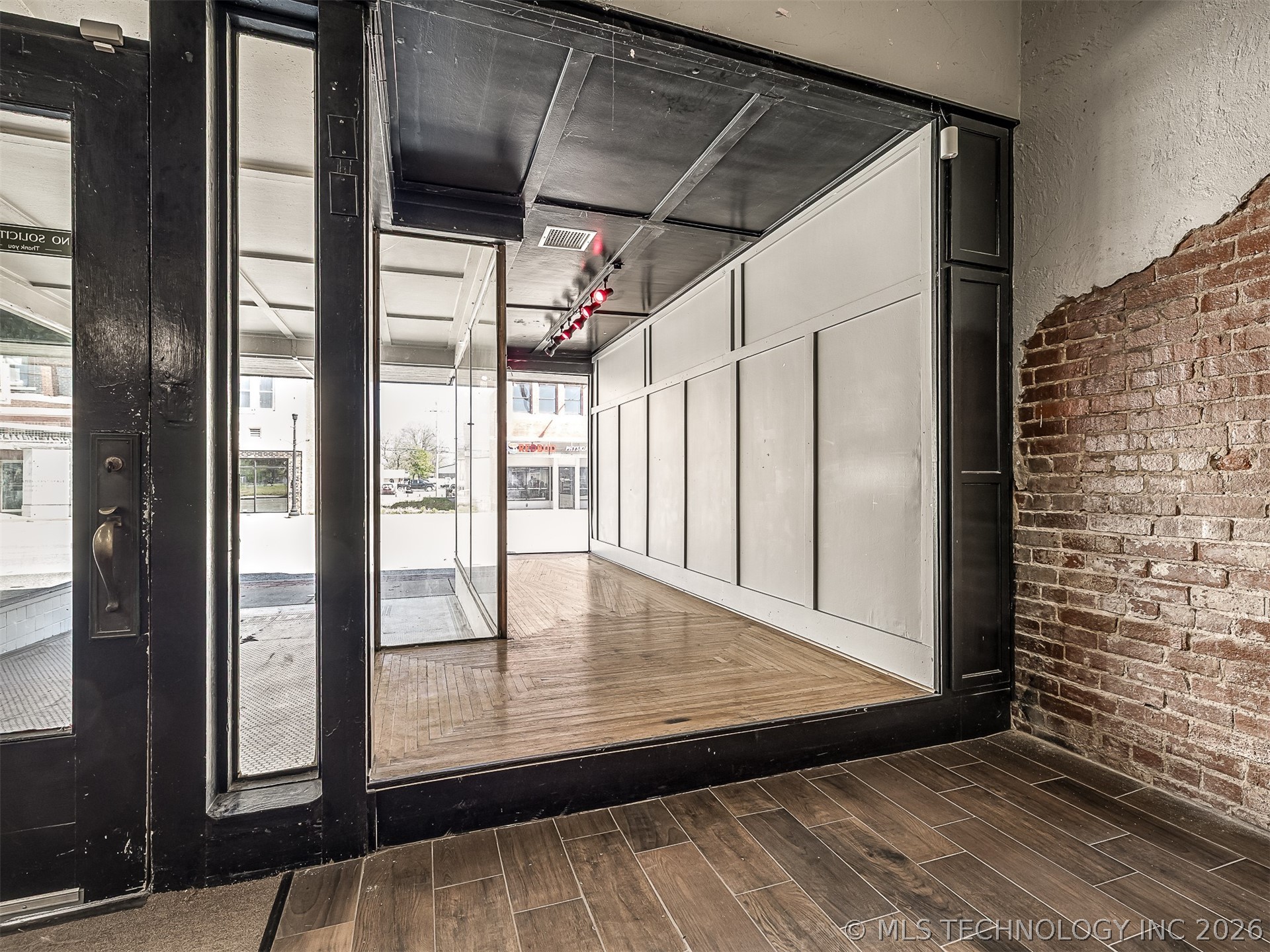 206 E Rogers Boulevard Property Photo 21