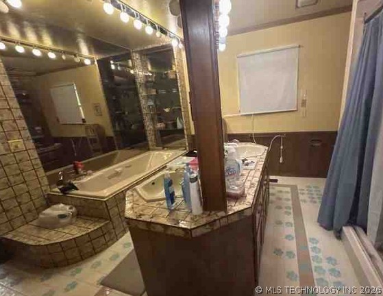 6105 Kingsbridge Drive Property Photo 14
