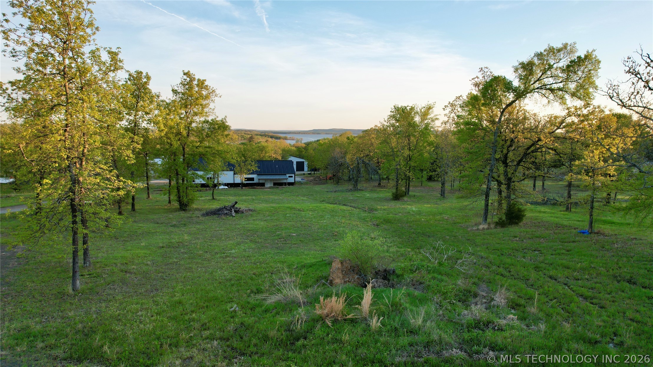59 Duchess Creek Property Photo 5
