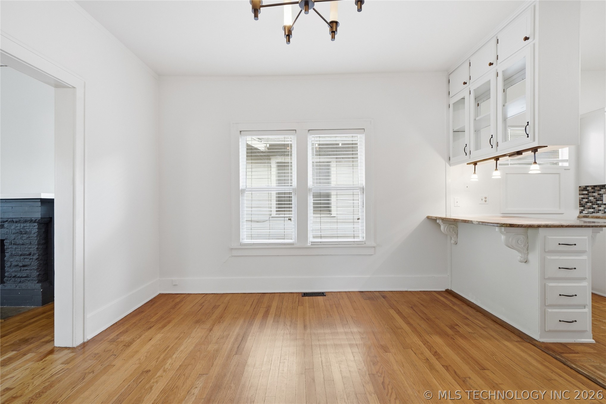 1527 S Yorktown Avenue Property Photo 16