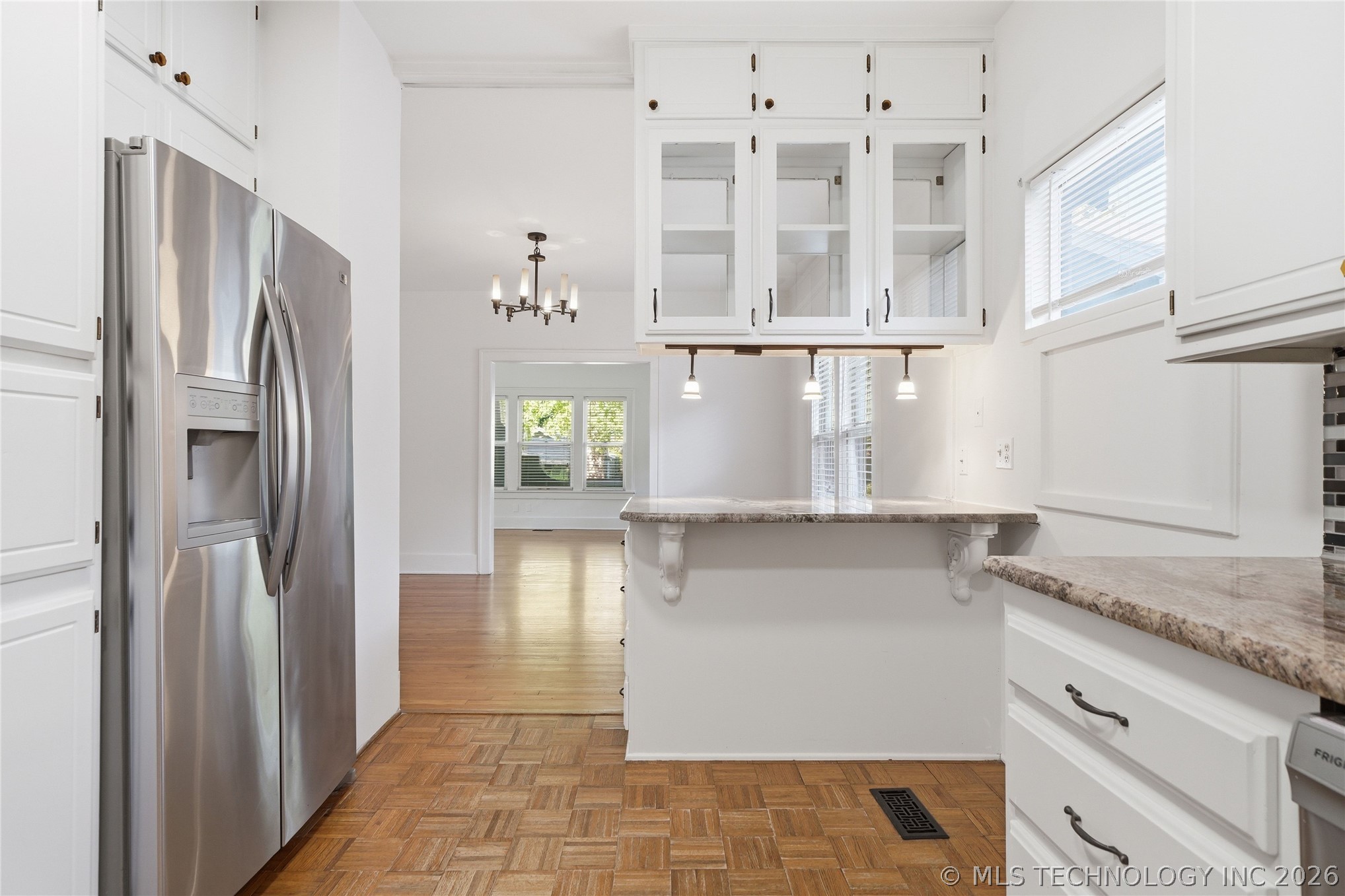 1527 S Yorktown Avenue Property Photo 20