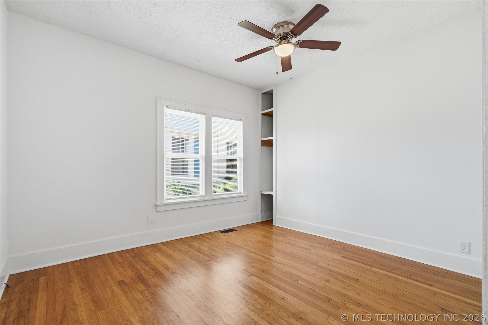 1527 S Yorktown Avenue Property Photo 26