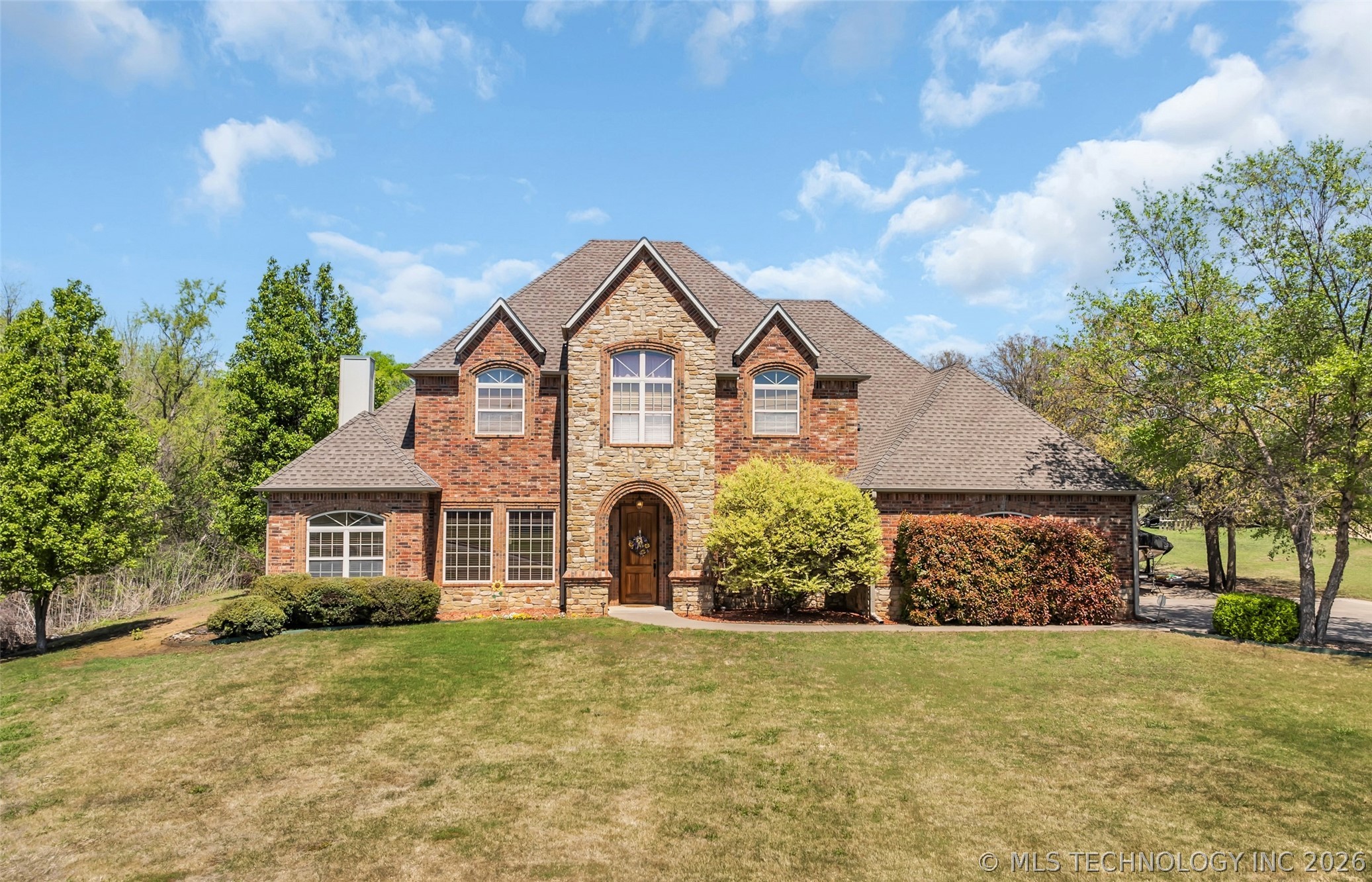 3921 Rolling Hills Property Photo 1
