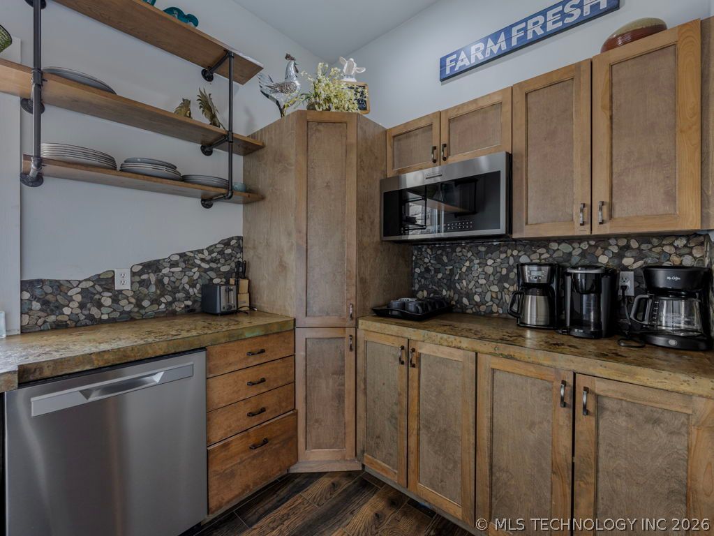 28255 E 6th Place Property Photo 7