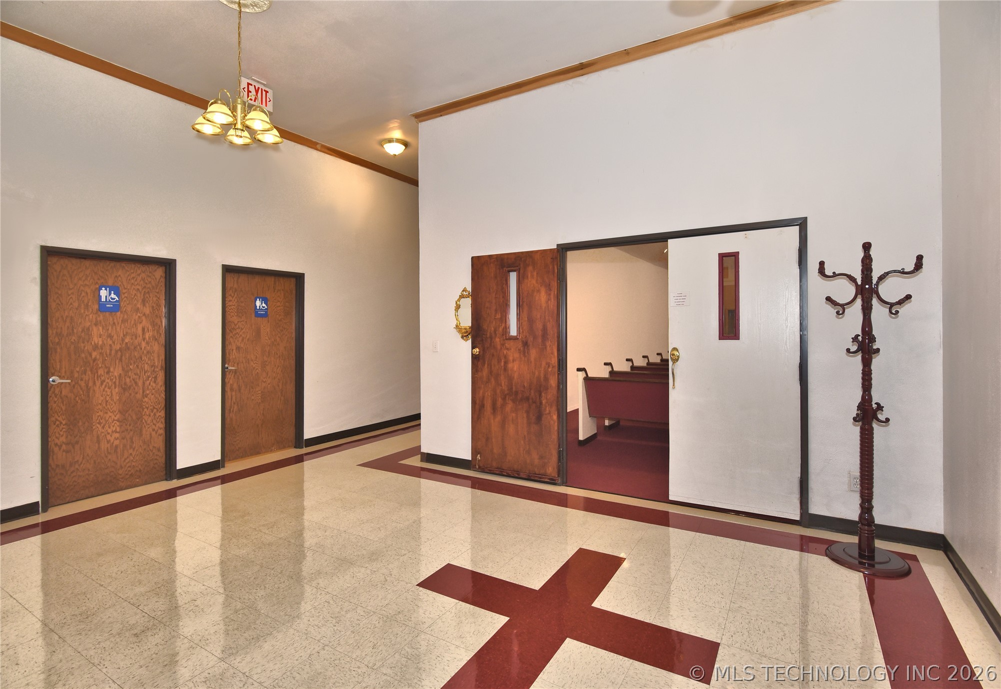 2610 E Apache Street Property Photo 12