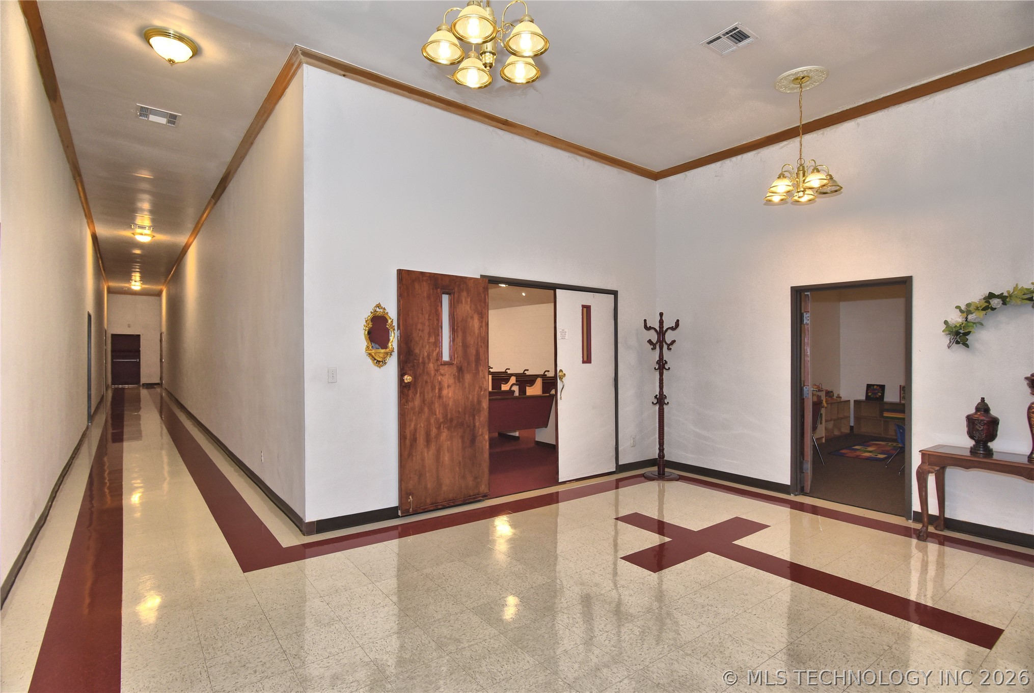 2610 E Apache Street Property Photo 13