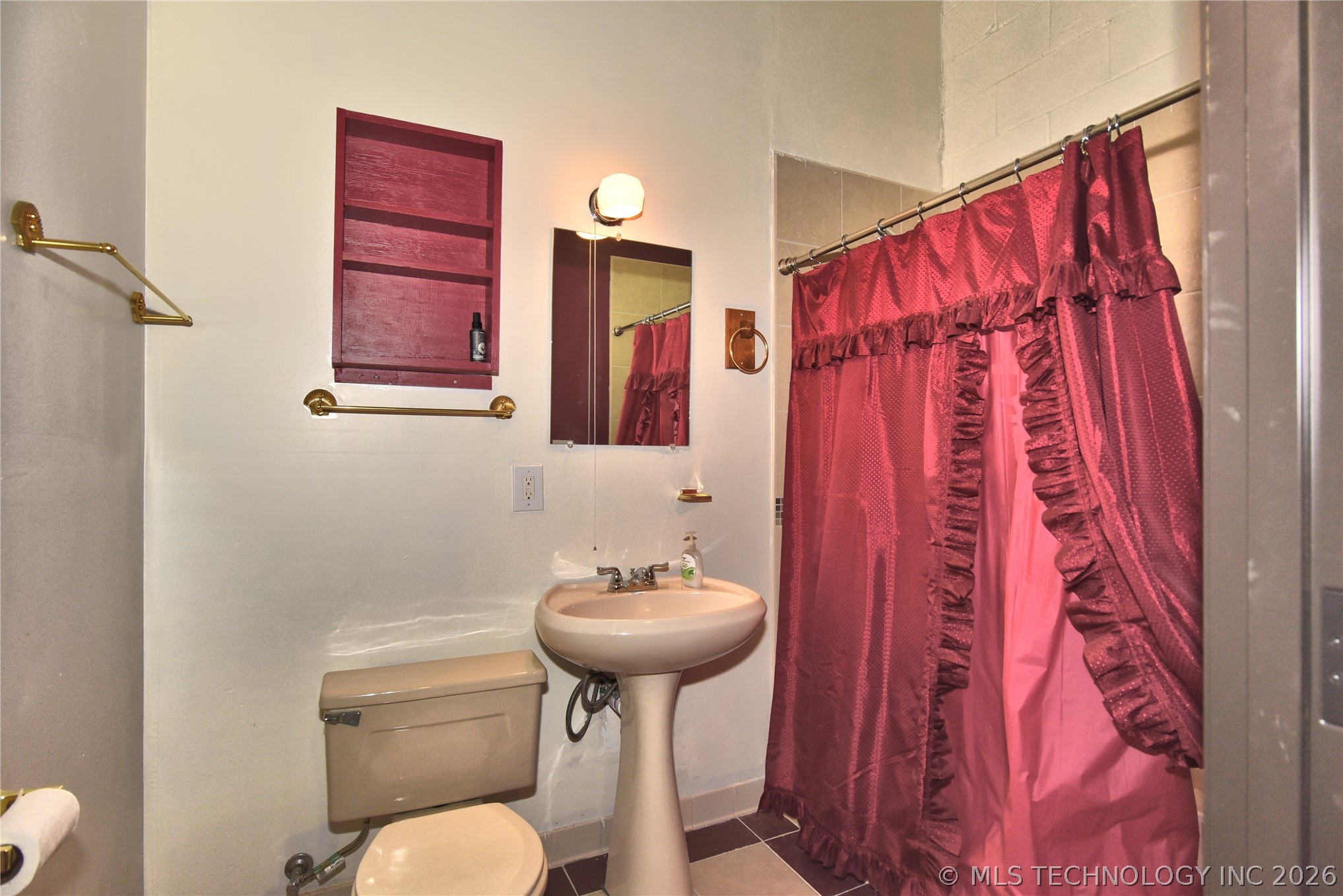 2610 E Apache Street Property Photo 26