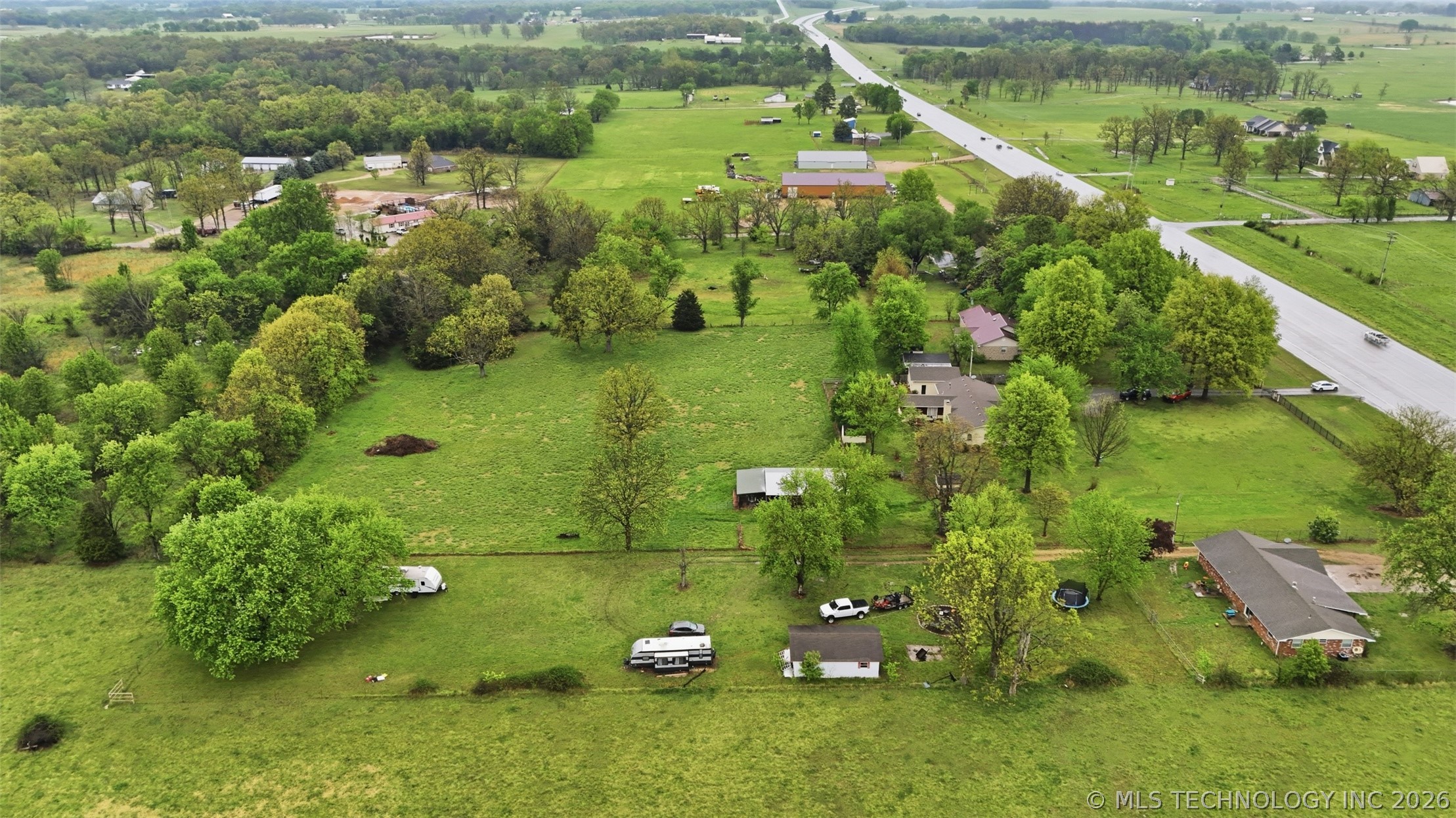 69986 Hwy 59 Property Photo 32