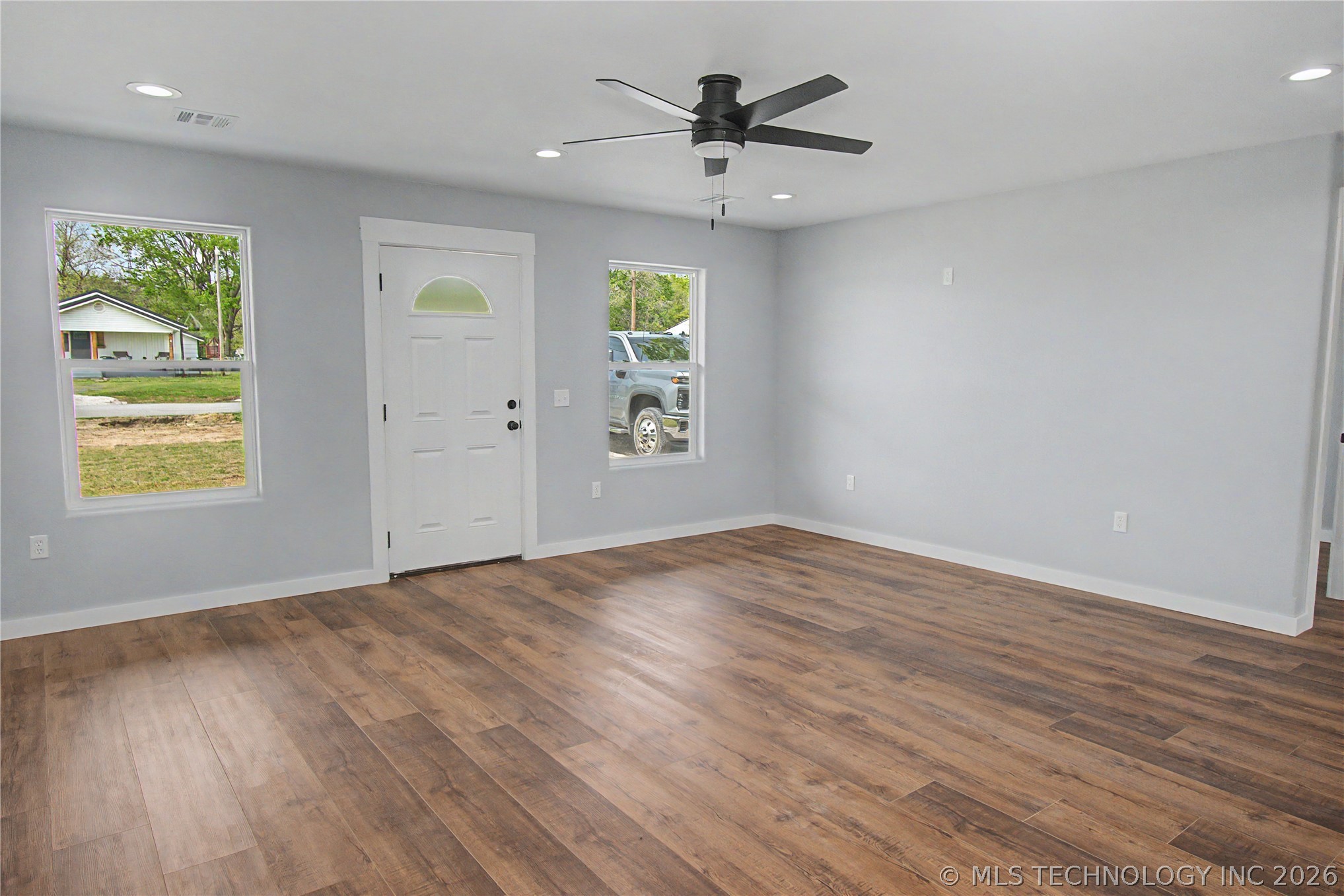 103 E Madden Avenue Property Photo 4