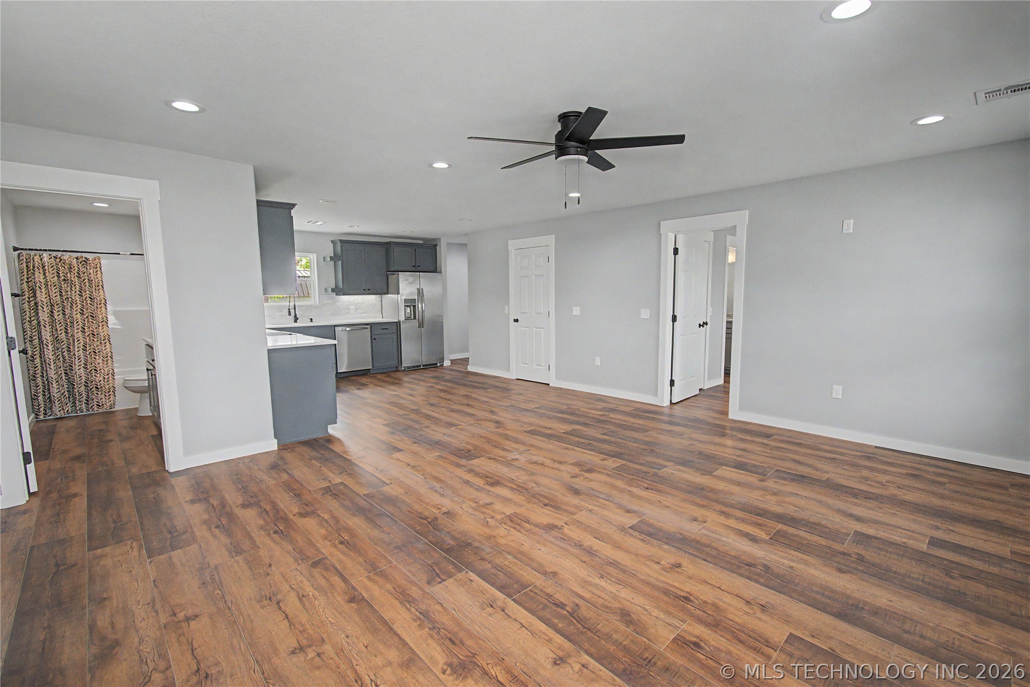 103 E Madden Avenue Property Photo 6