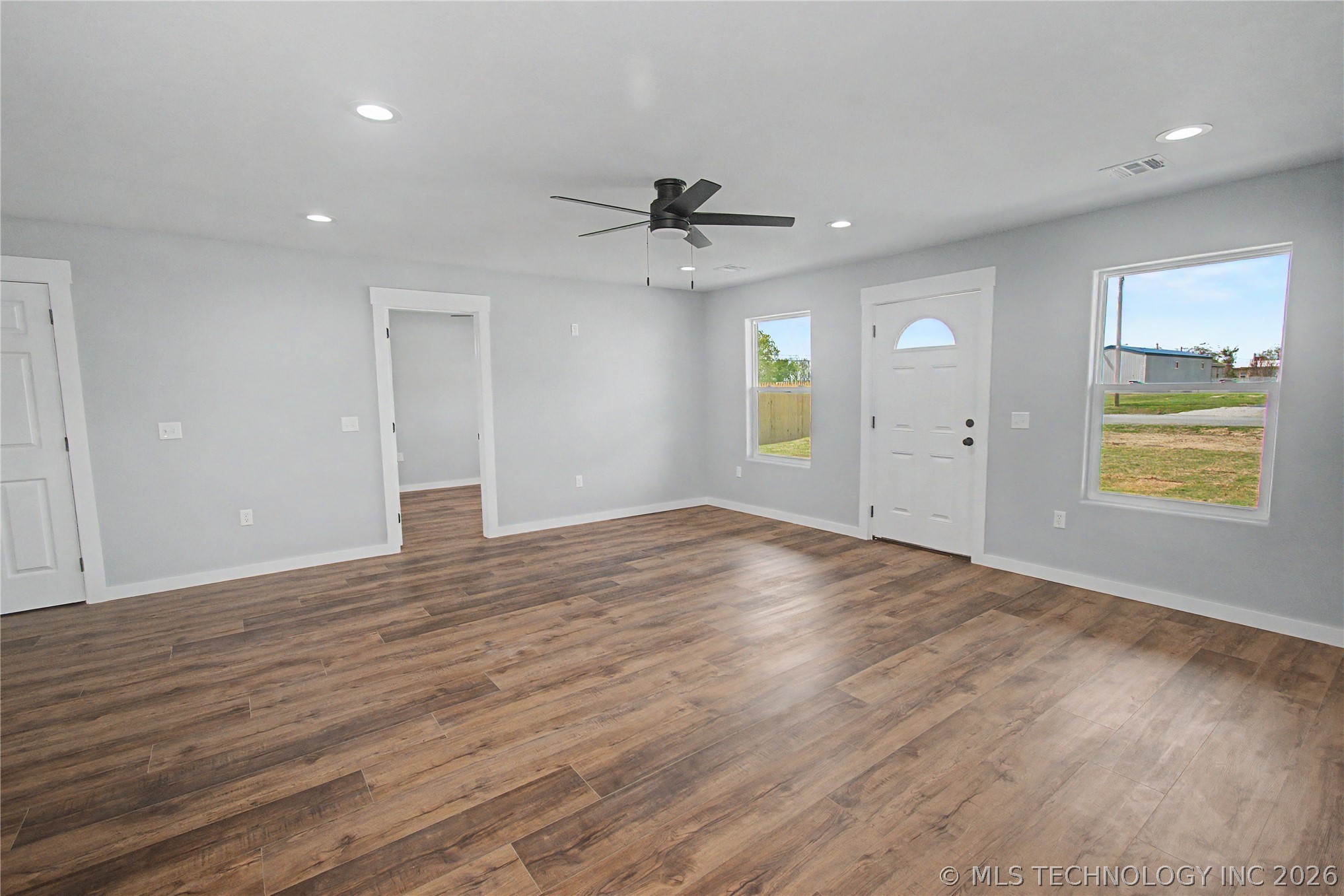 103 E Madden Avenue Property Photo 7