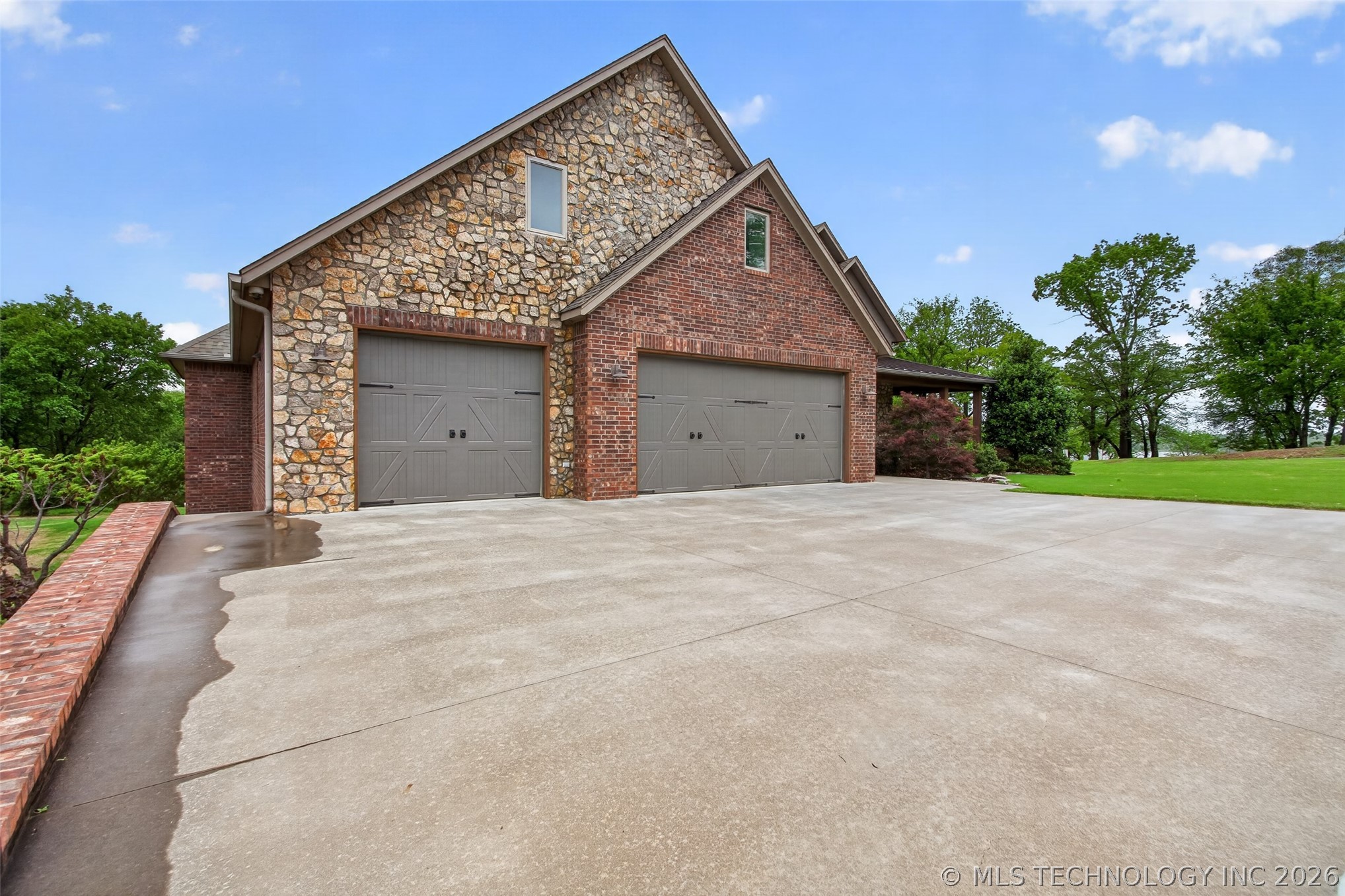 116 Eagleview Property Photo 6