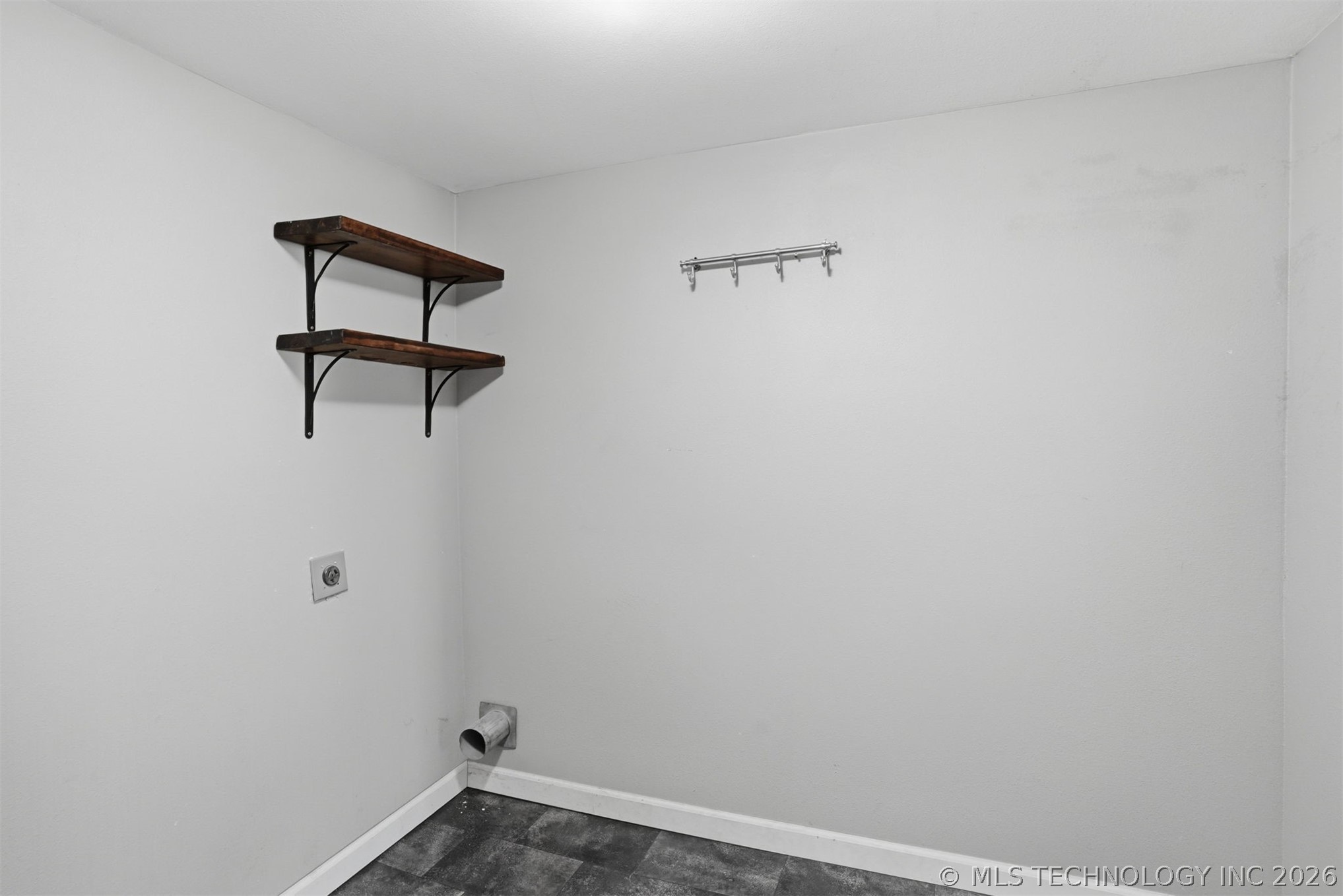 2131 N Edgewood Circle Property Photo 17