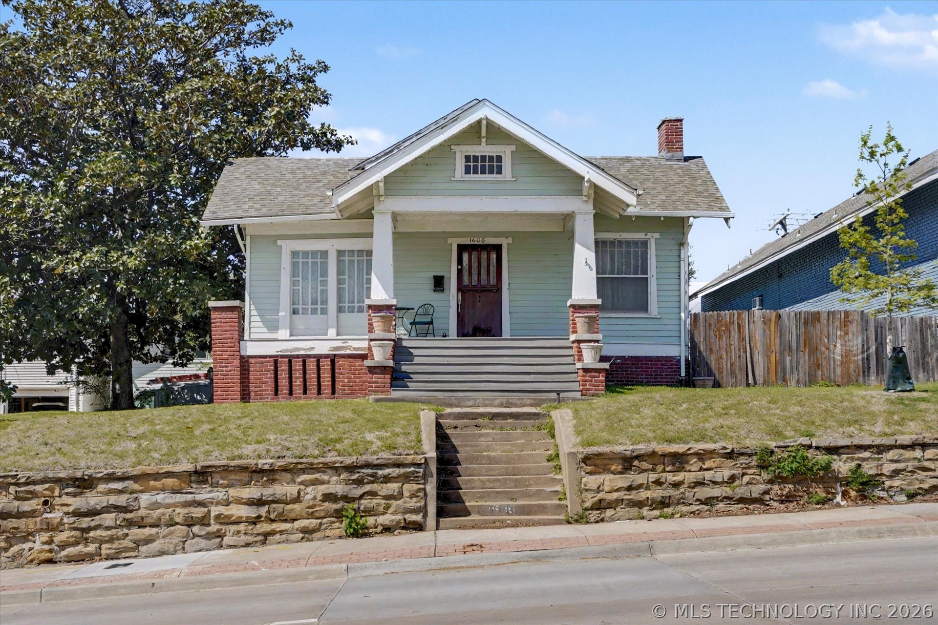 1606 S Denver Avenue