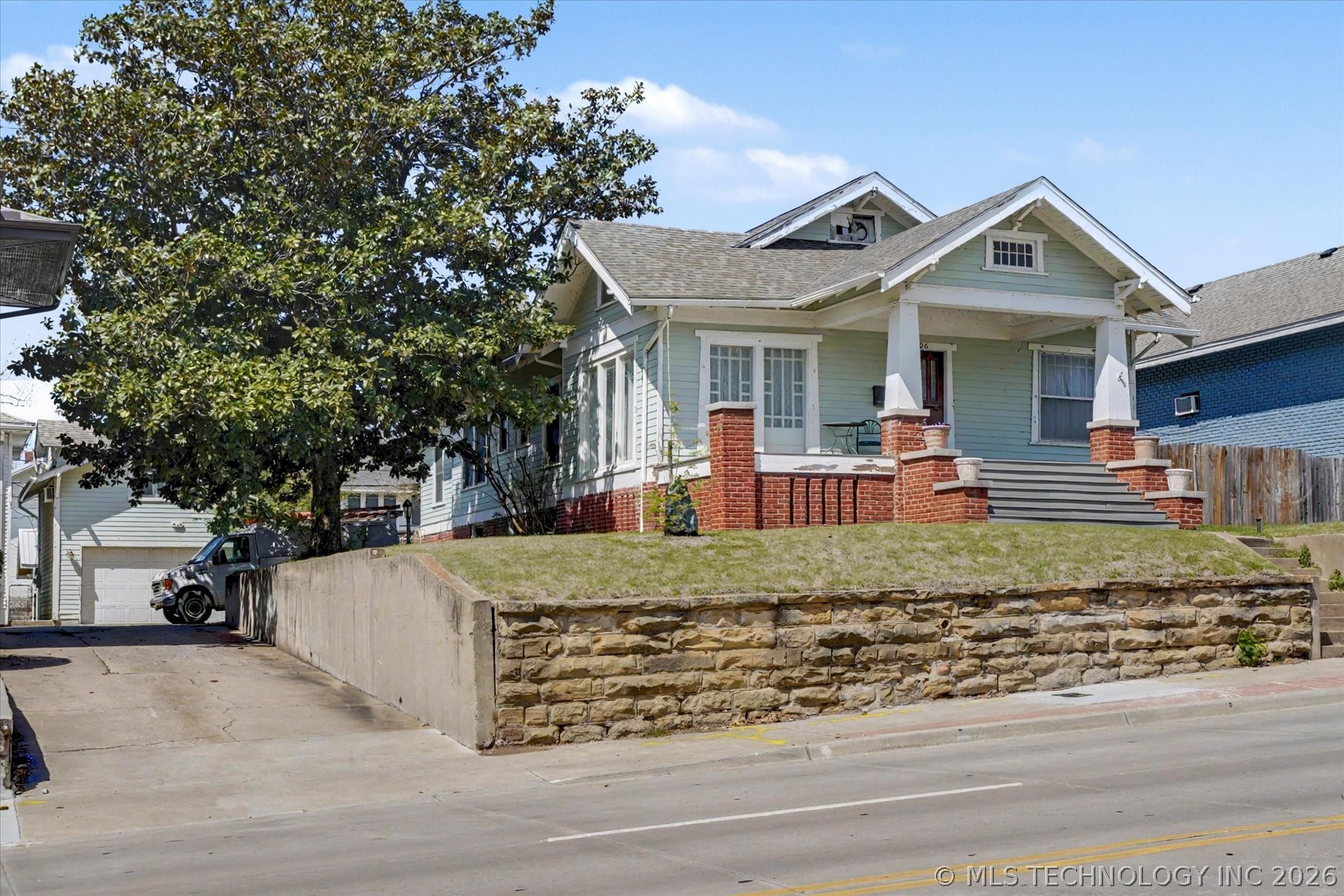 1606 S Denver Avenue Property Photo 2