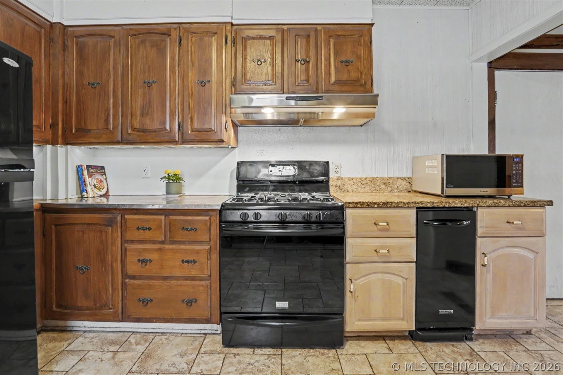 1606 S Denver Avenue Property Photo 13
