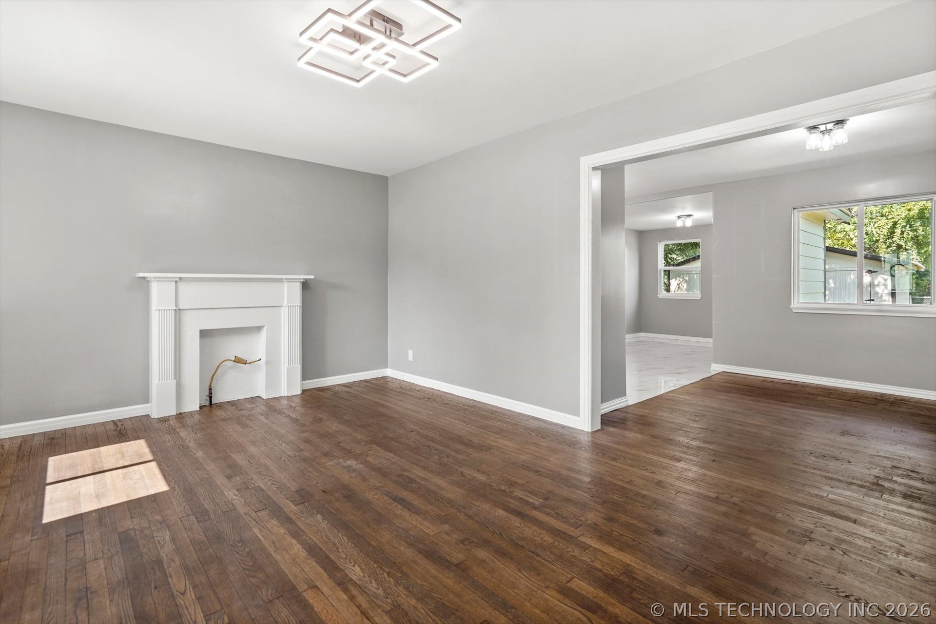 2908 Elgin Street Property Photo 6
