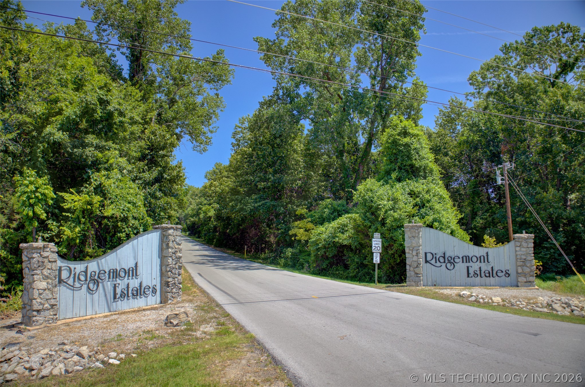 553 N Ridgemont Road
