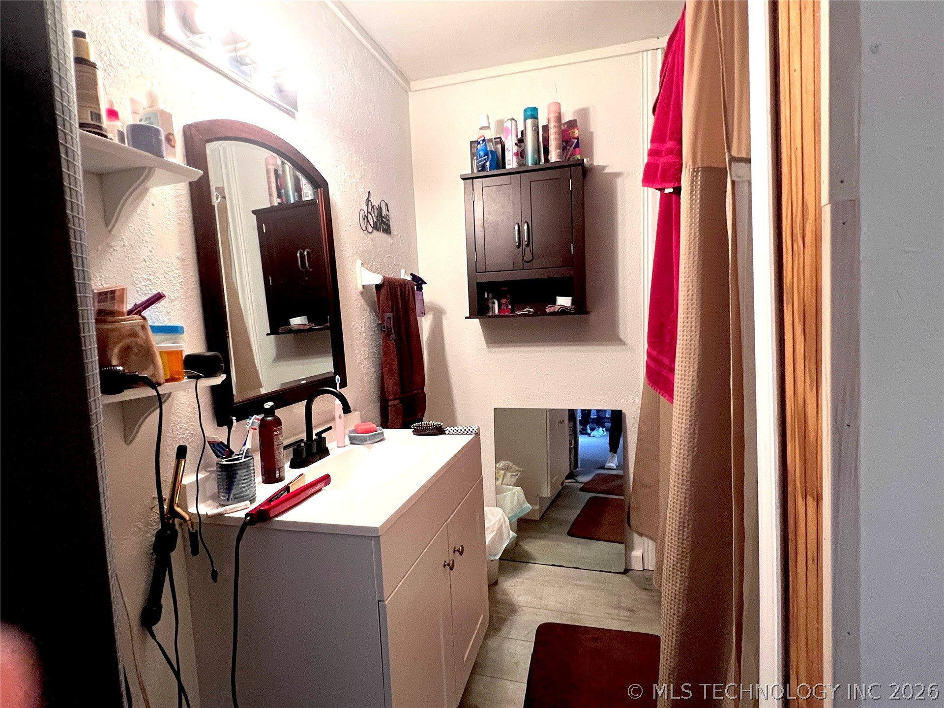 31 W 8th Street Property Photo 13