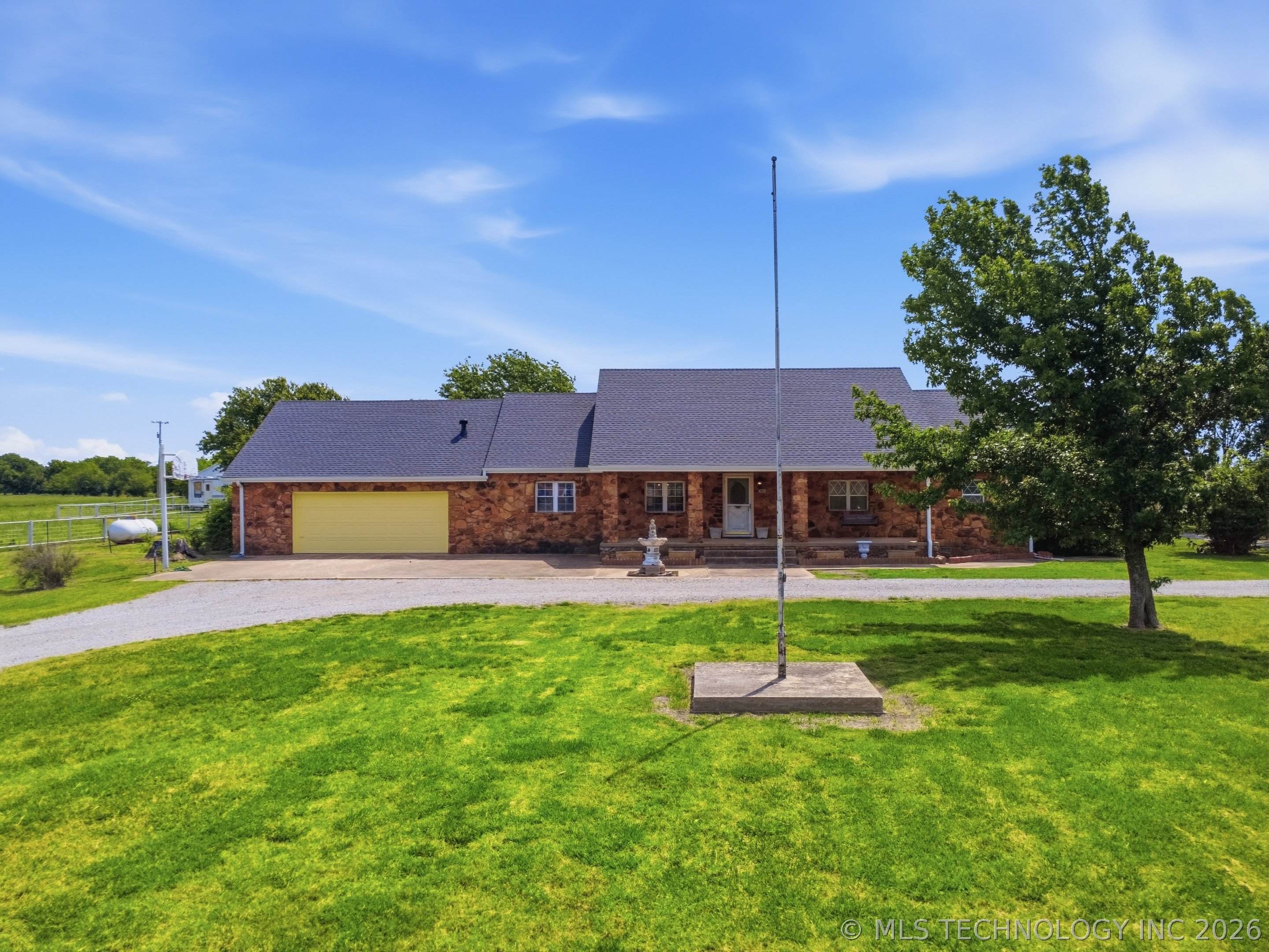 22250 Ns 416 Road Property Photo 1