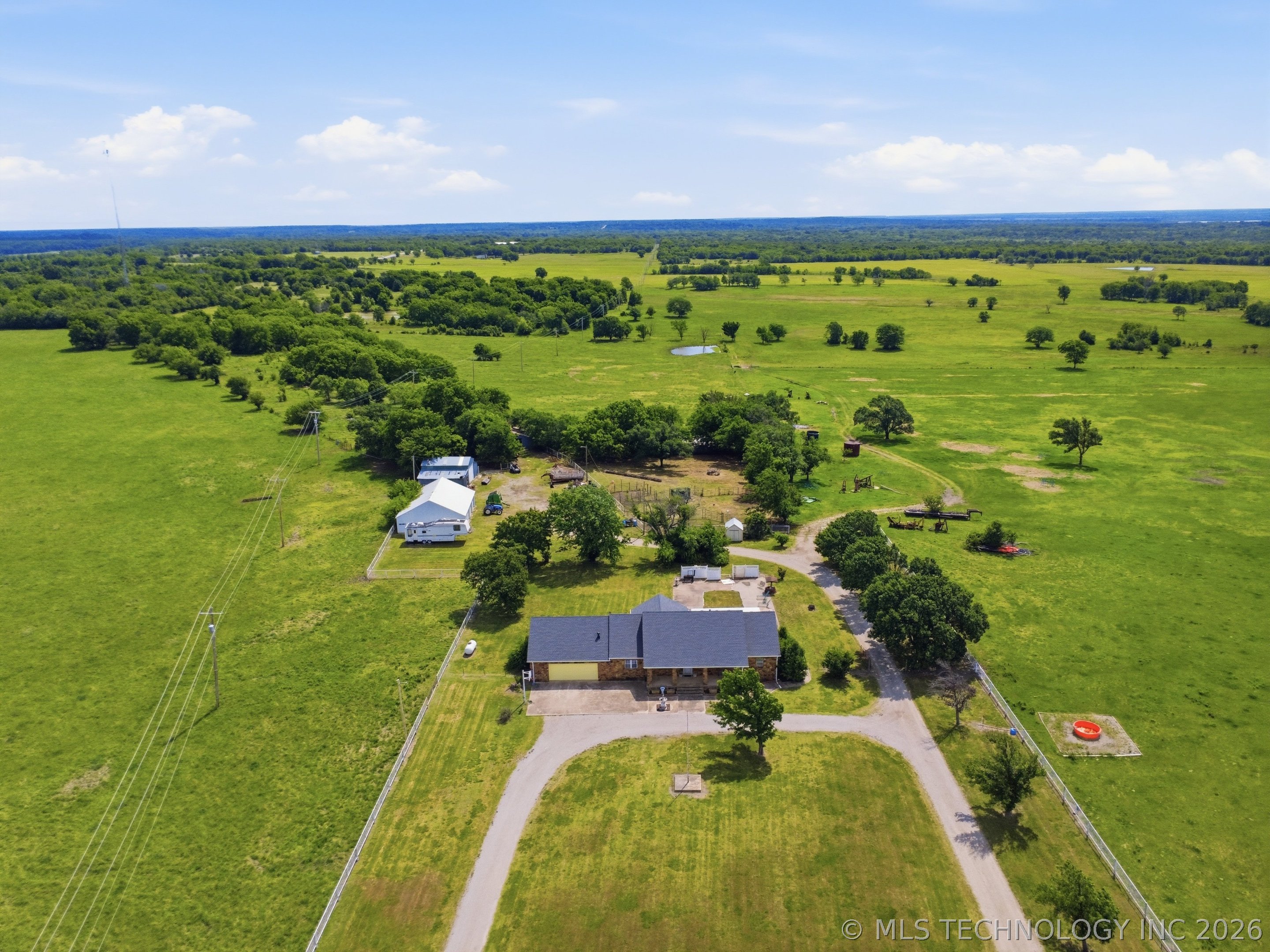 22250 Ns 416 Road Property Photo 4