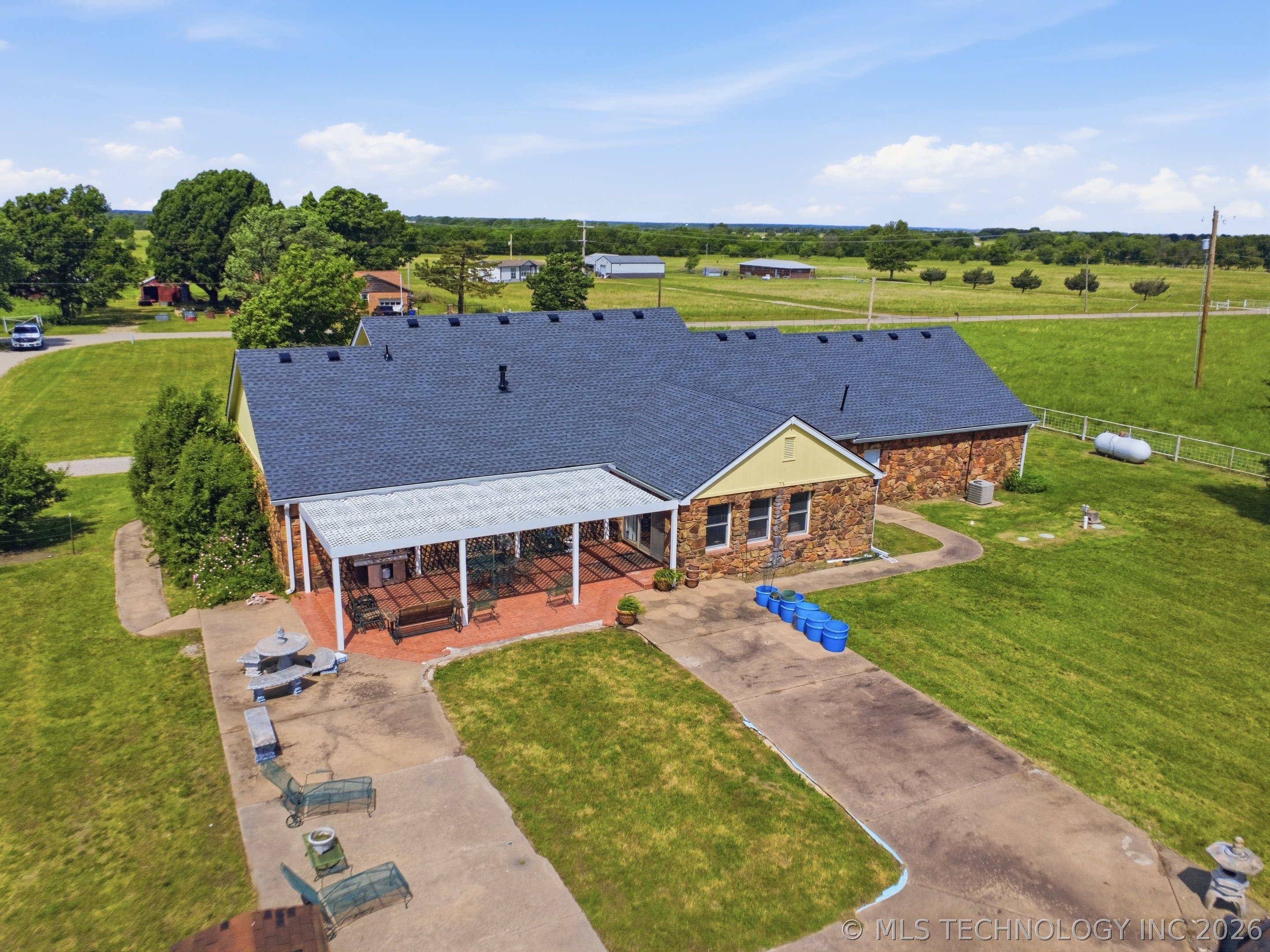 22250 Ns 416 Road Property Photo 5