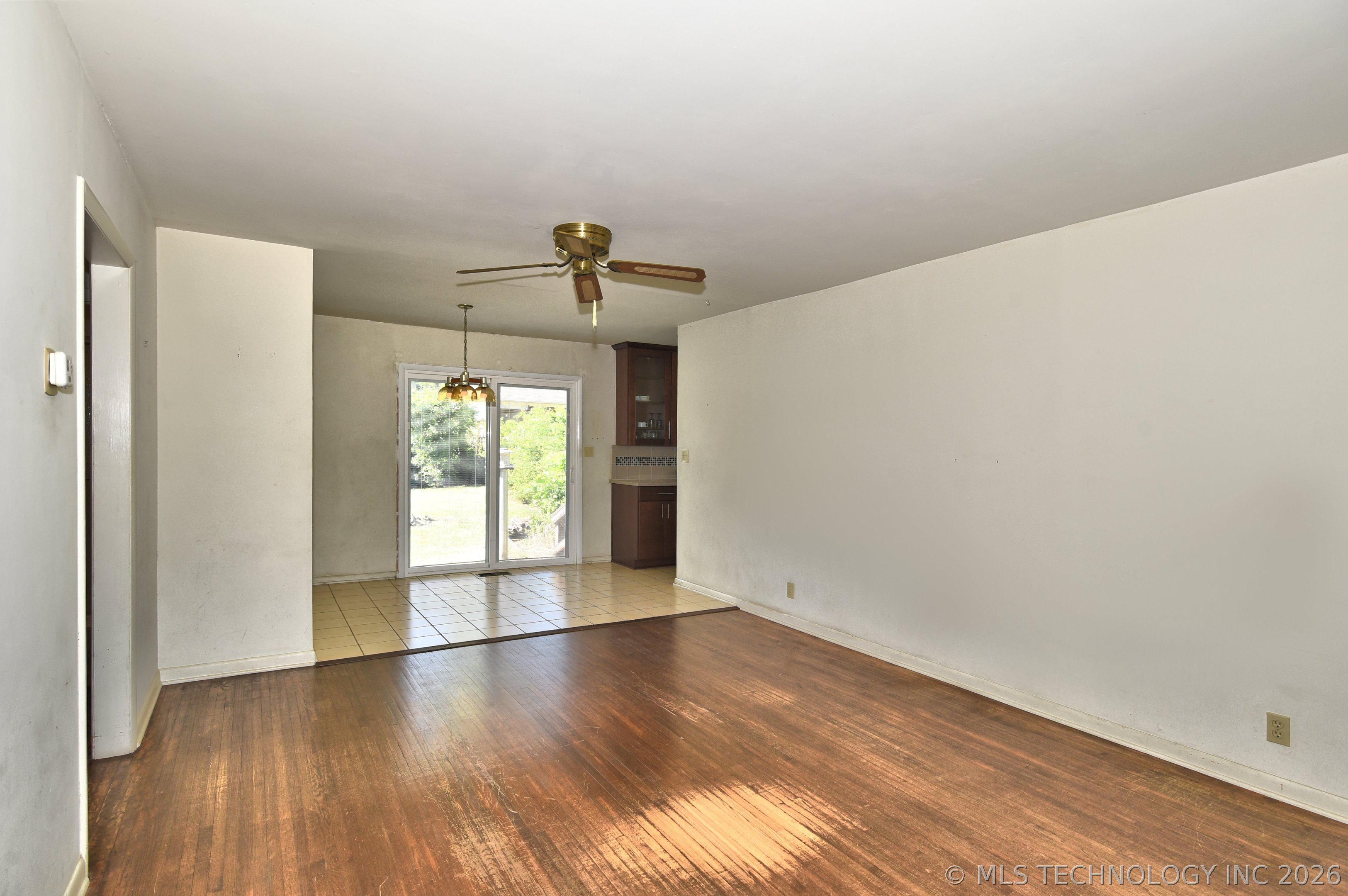 3528 E 4th Street S Property Photo 12