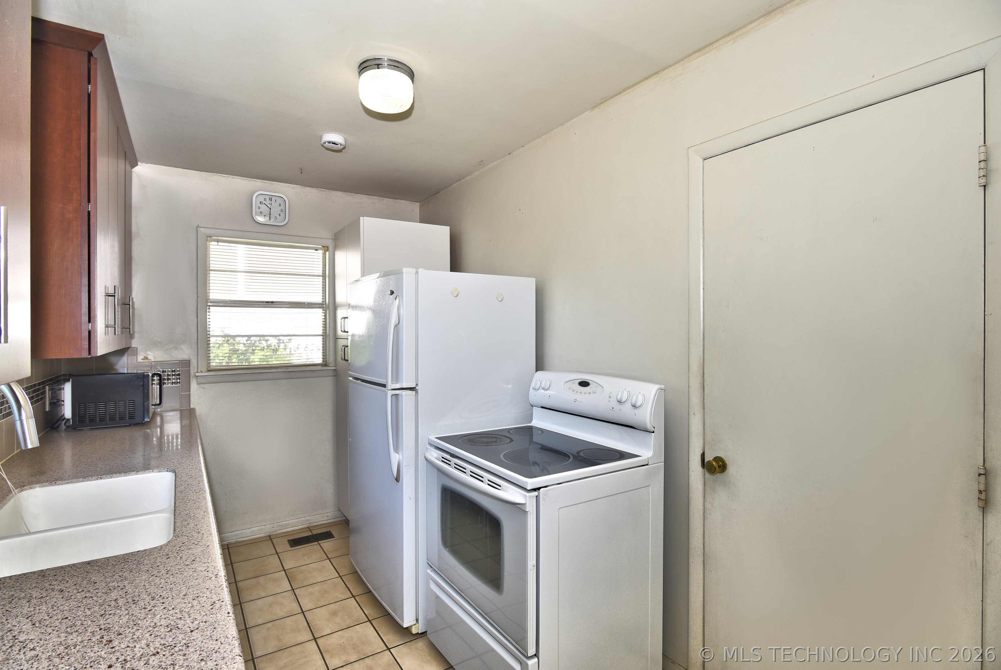 3528 E 4th Street S Property Photo 15