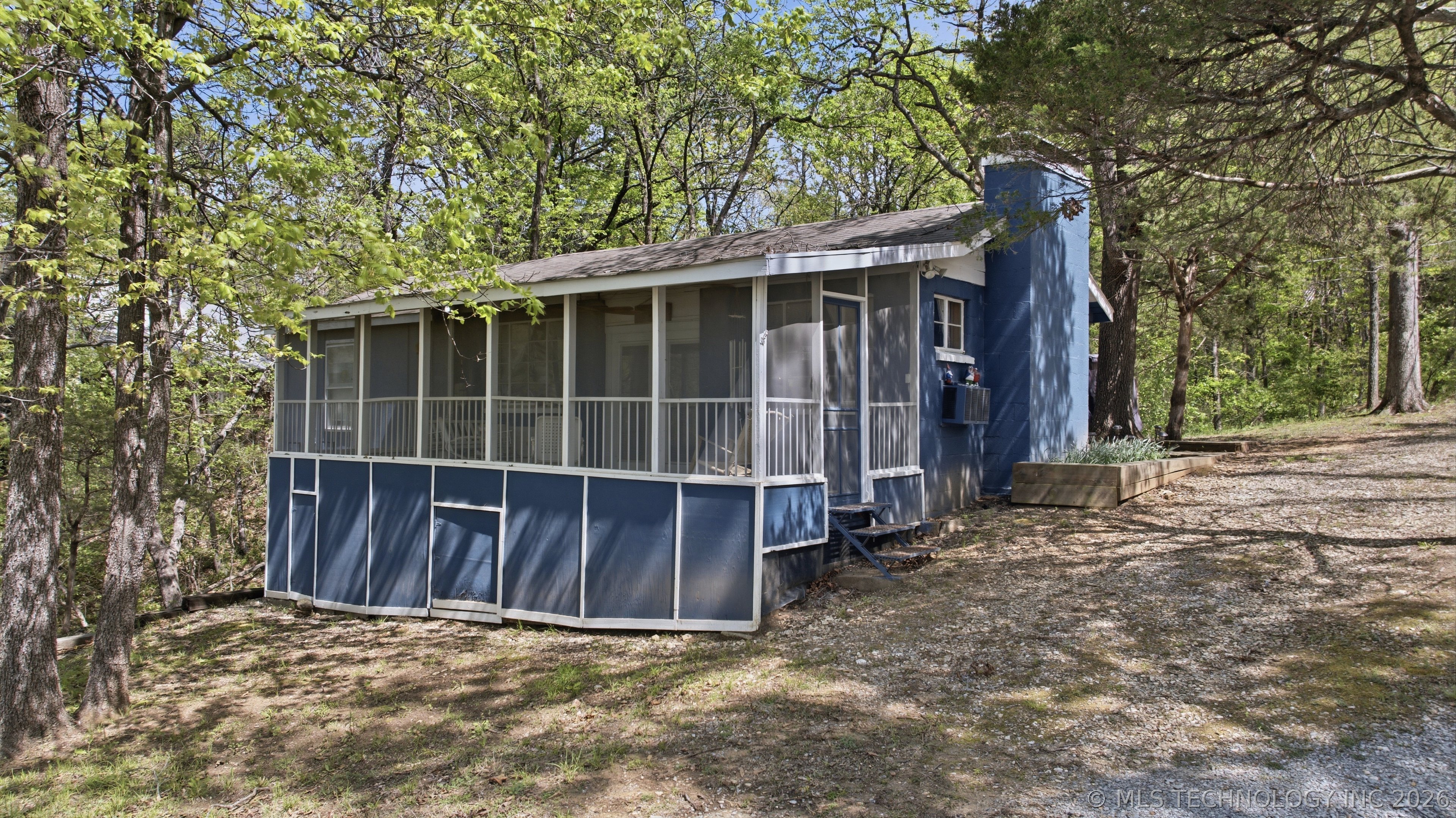 64 Walnut Street Property Photo 2