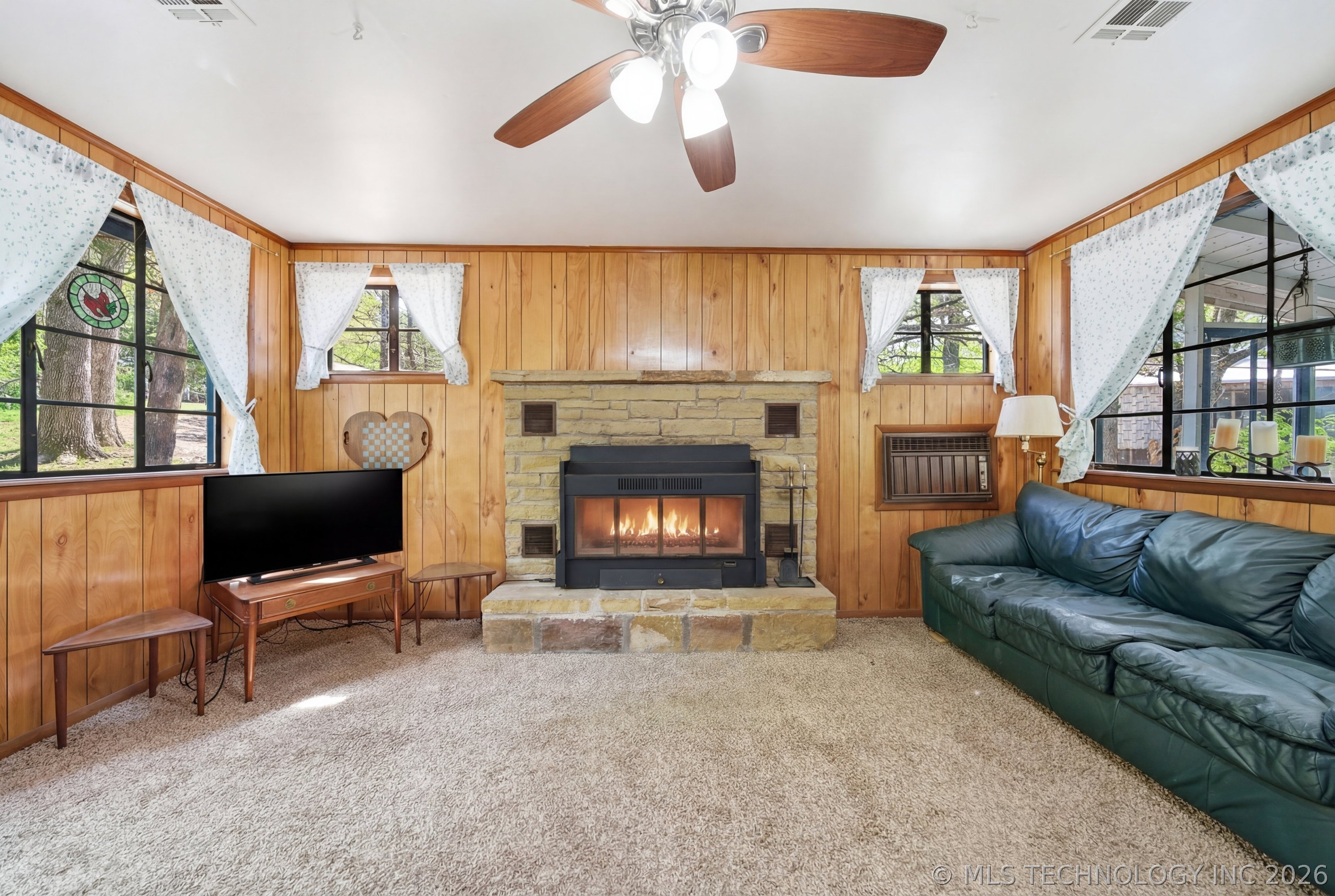 64 Walnut Street Property Photo 8