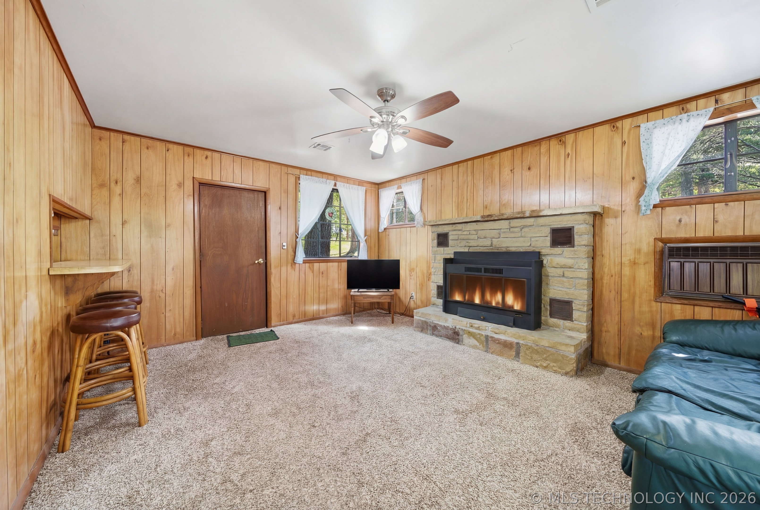 64 Walnut Street Property Photo 9