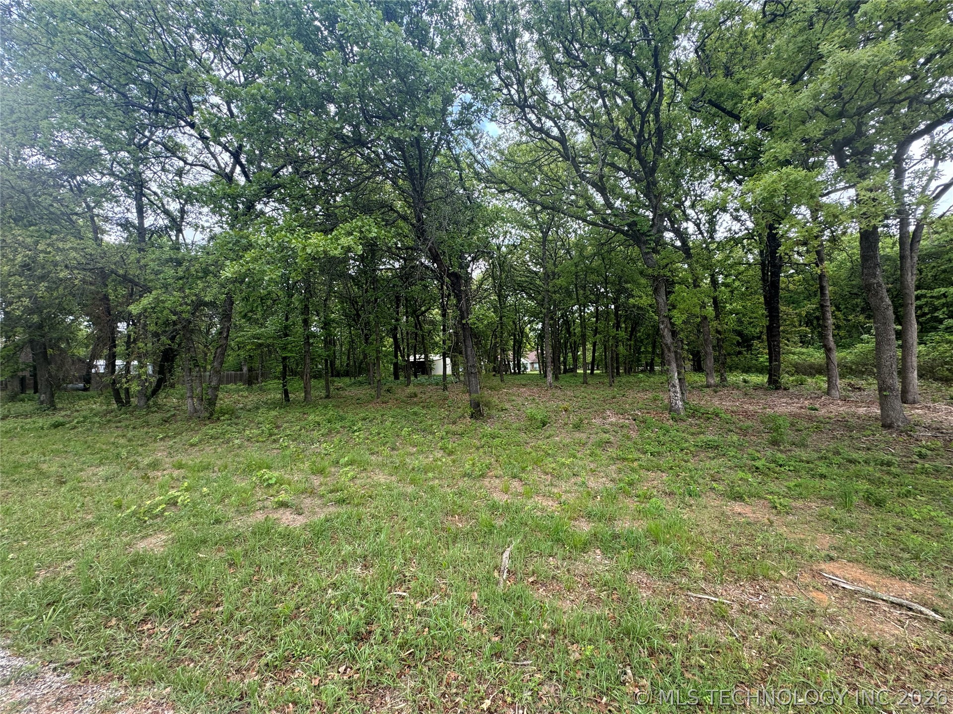 92 White Oak Drive Property Photo 4