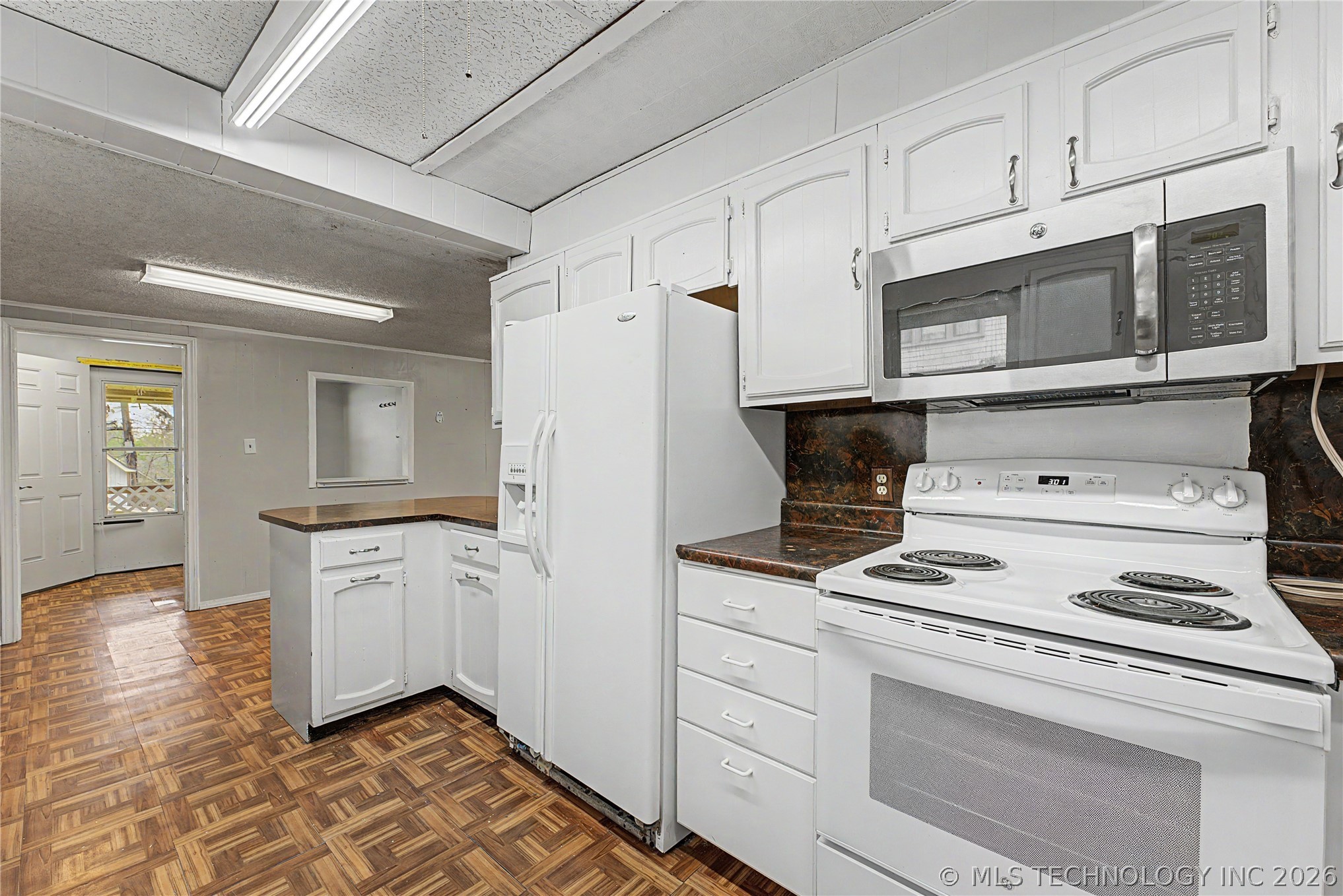 407 N Main Street Property Photo 9