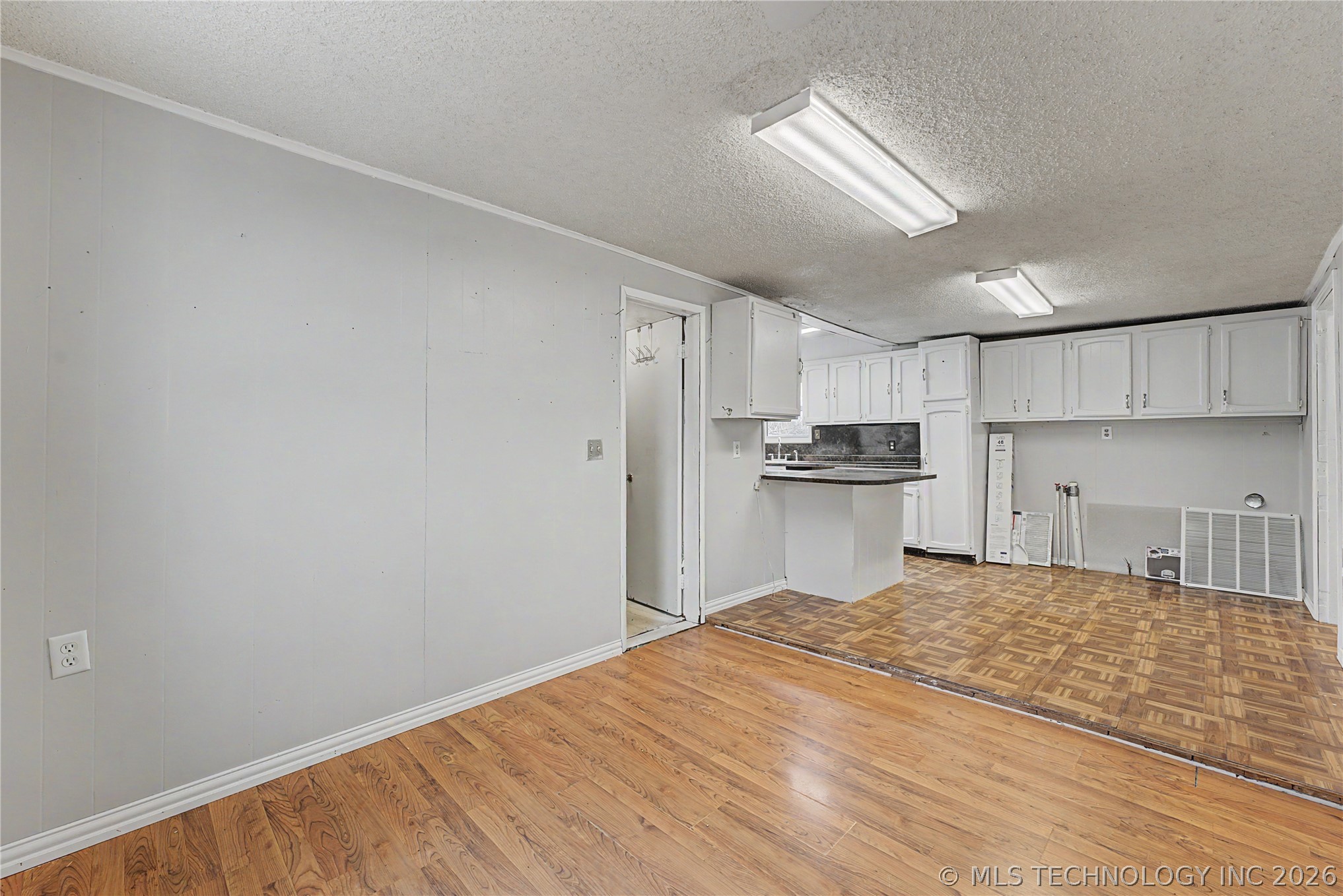 407 N Main Street Property Photo 14