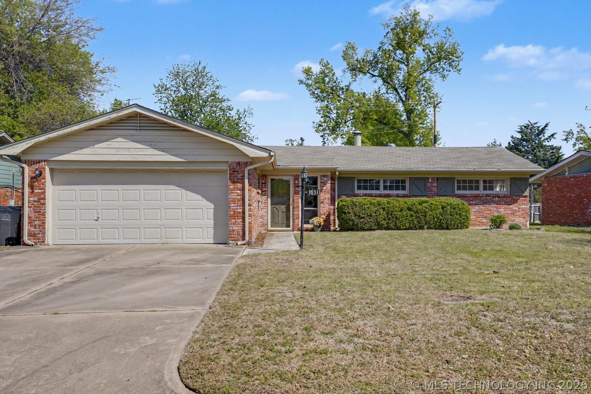 3831 E 55th Street Property Photo 1