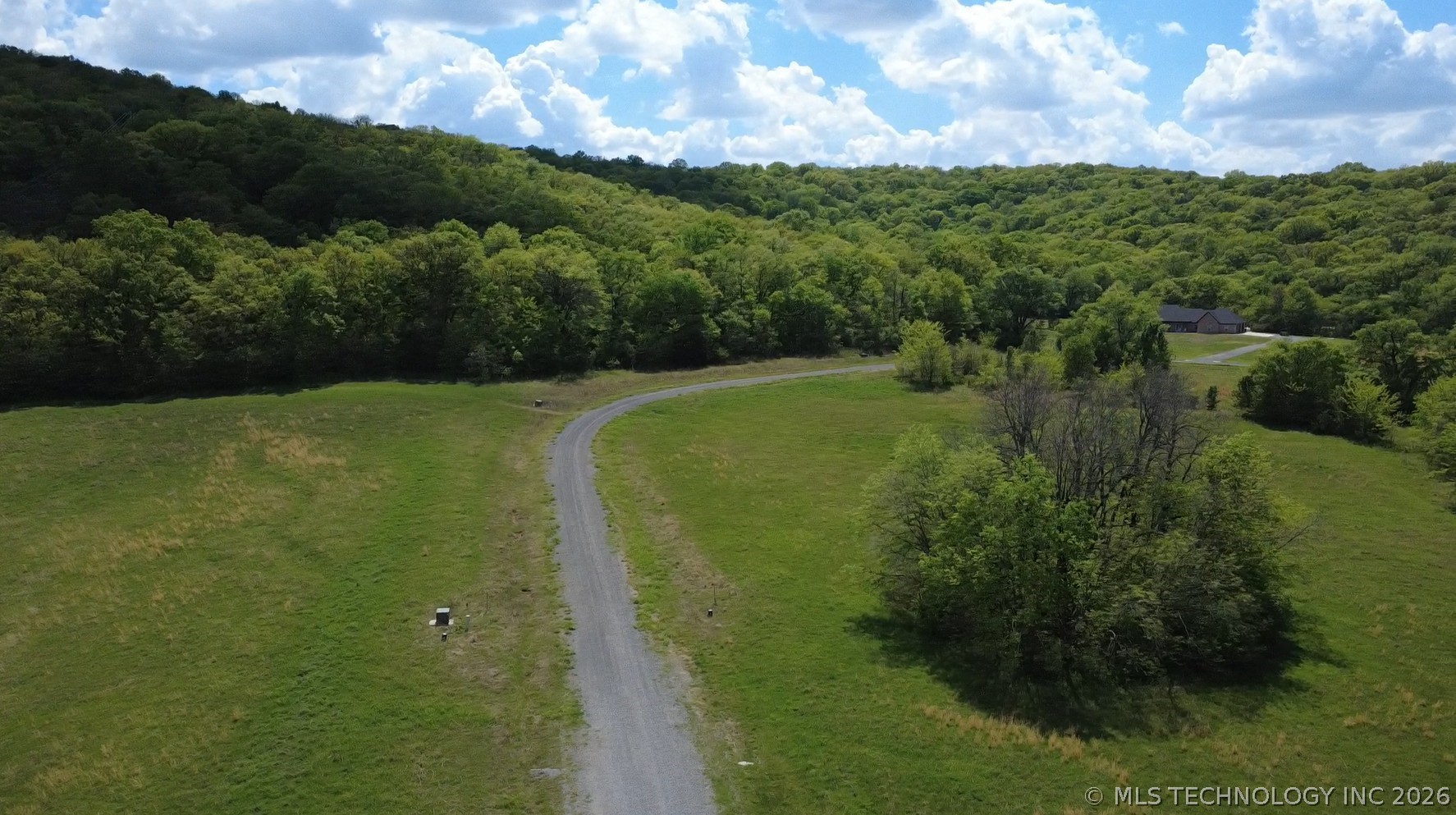 401 S Thunder Road Property Photo 2
