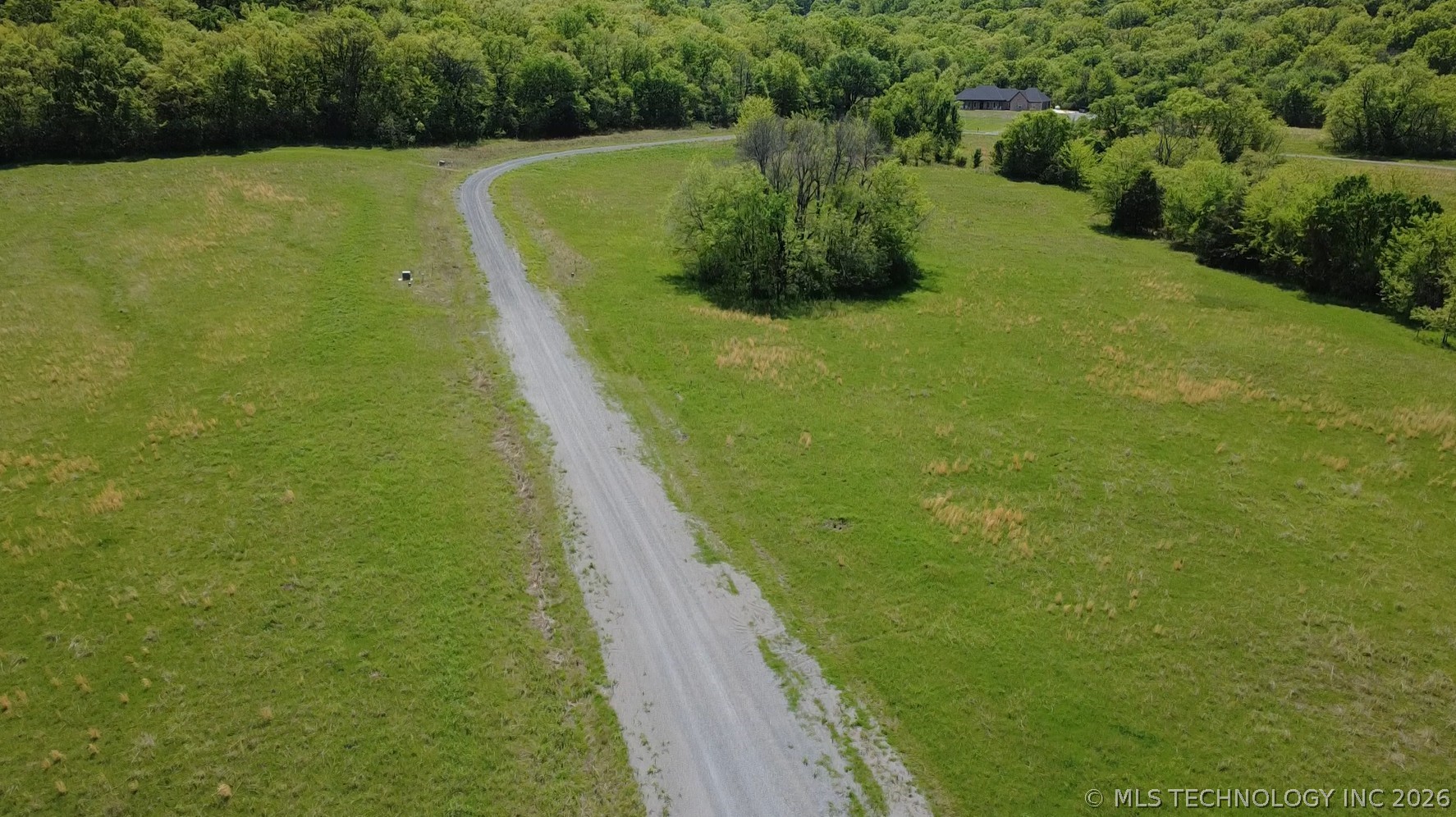 401 S Thunder Road Property Photo 7