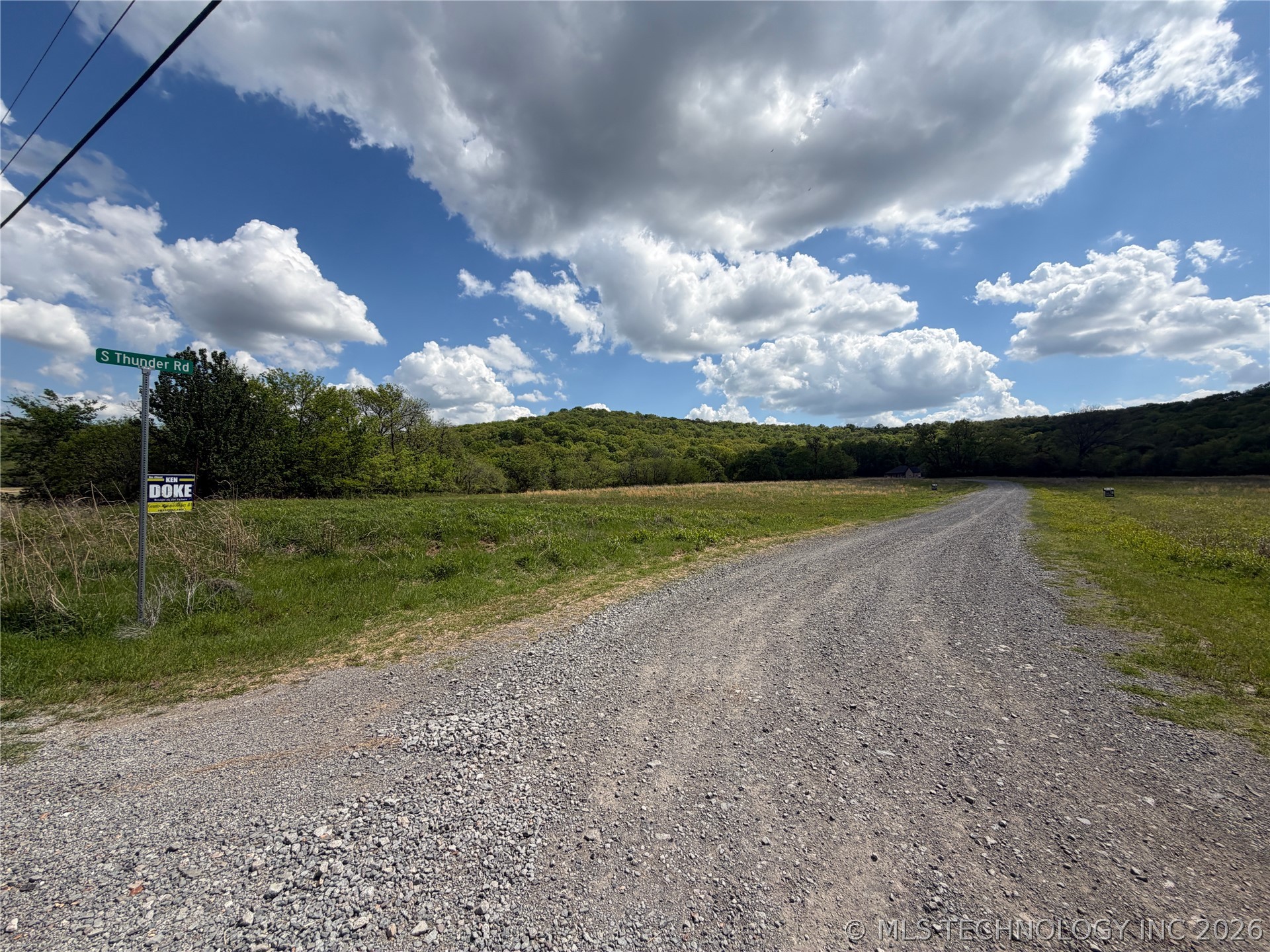 401 S Thunder Road Property Photo 19