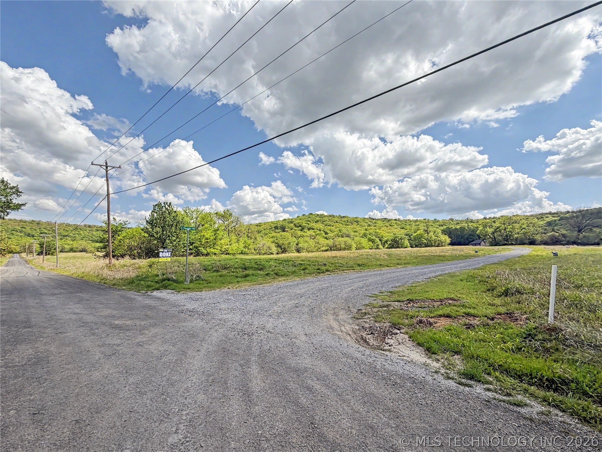 404 S Thunder Road Property Photo 18