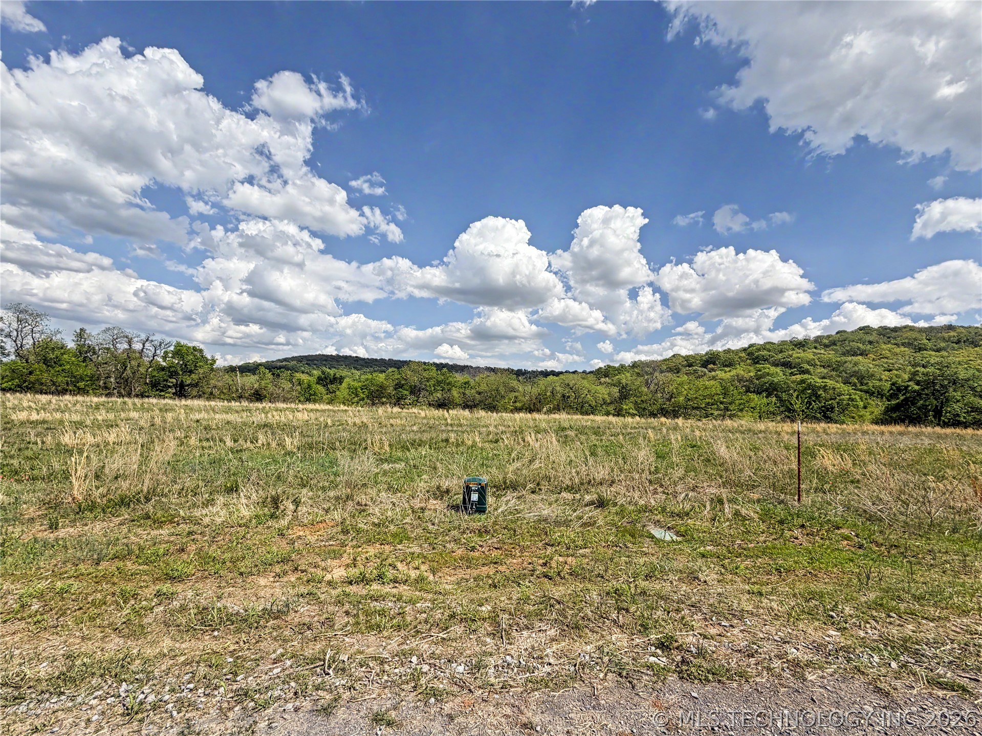 404 S Thunder Road Property Photo 20