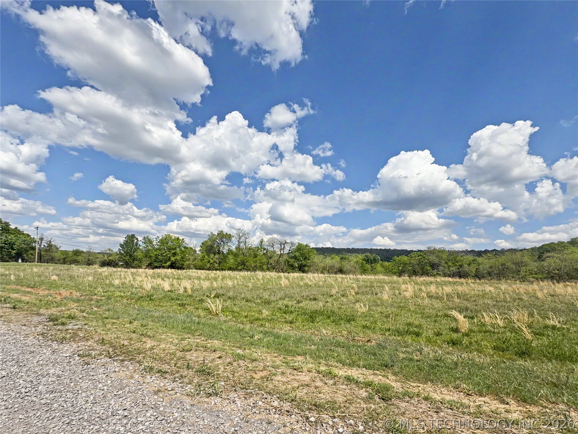 404 S Thunder Road Property Photo 23