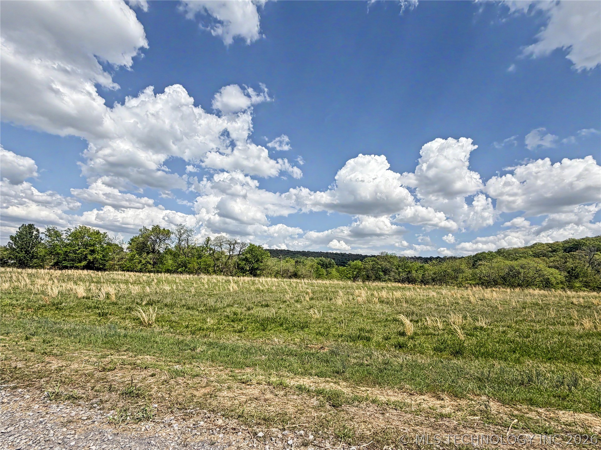 404 S Thunder Road Property Photo 24