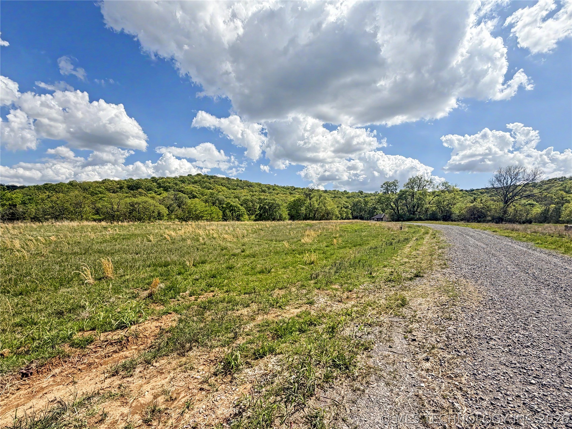 404 S Thunder Road Property Photo 29