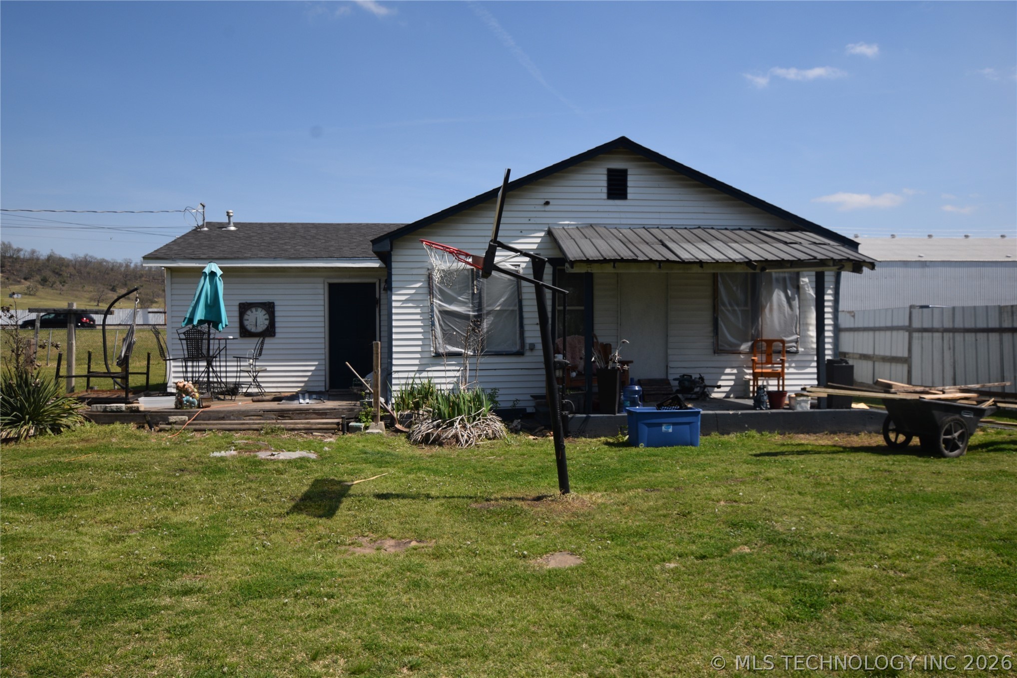 1 W Pine Street Property Photo 2