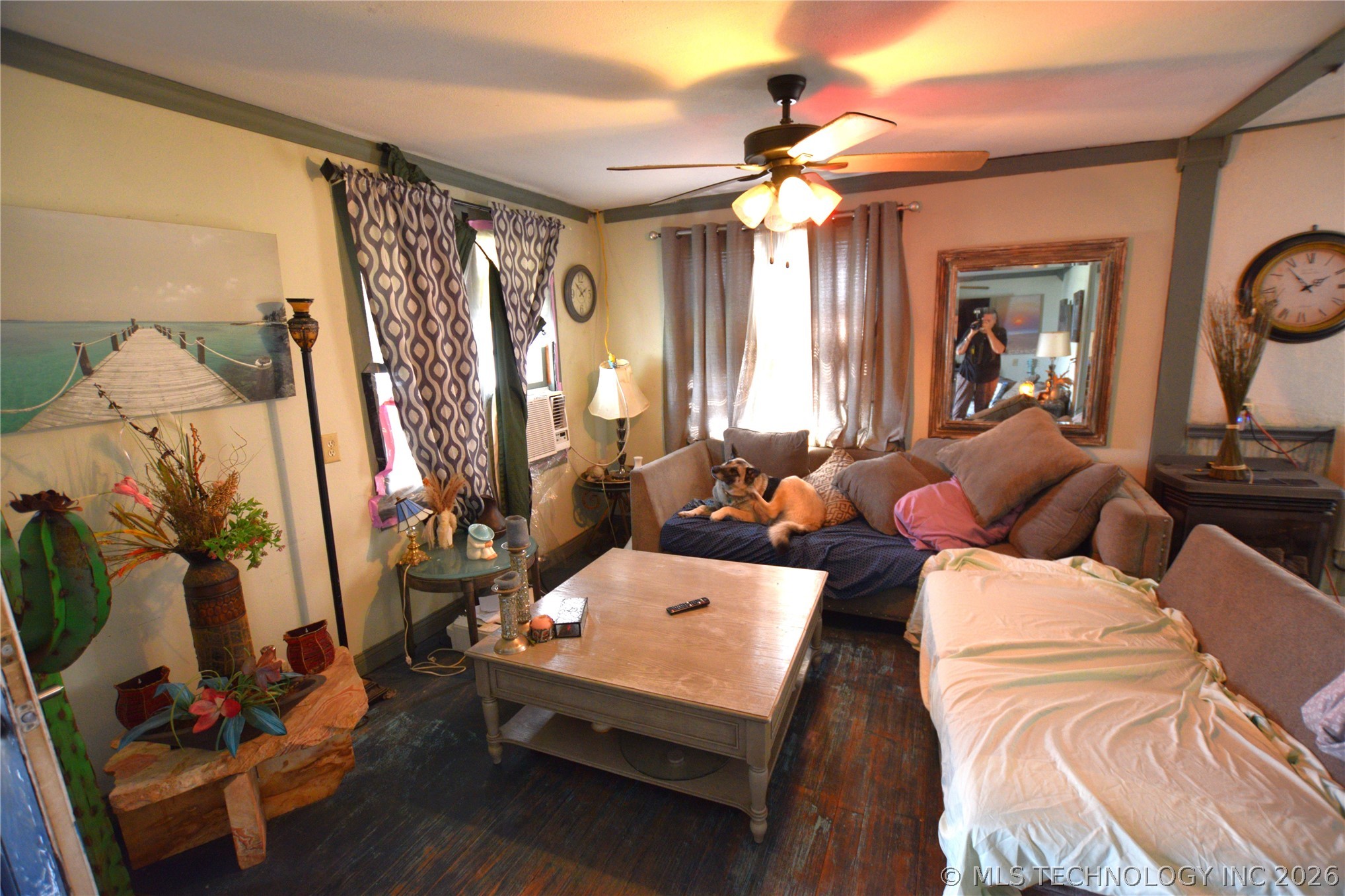 1 W Pine Street Property Photo 4