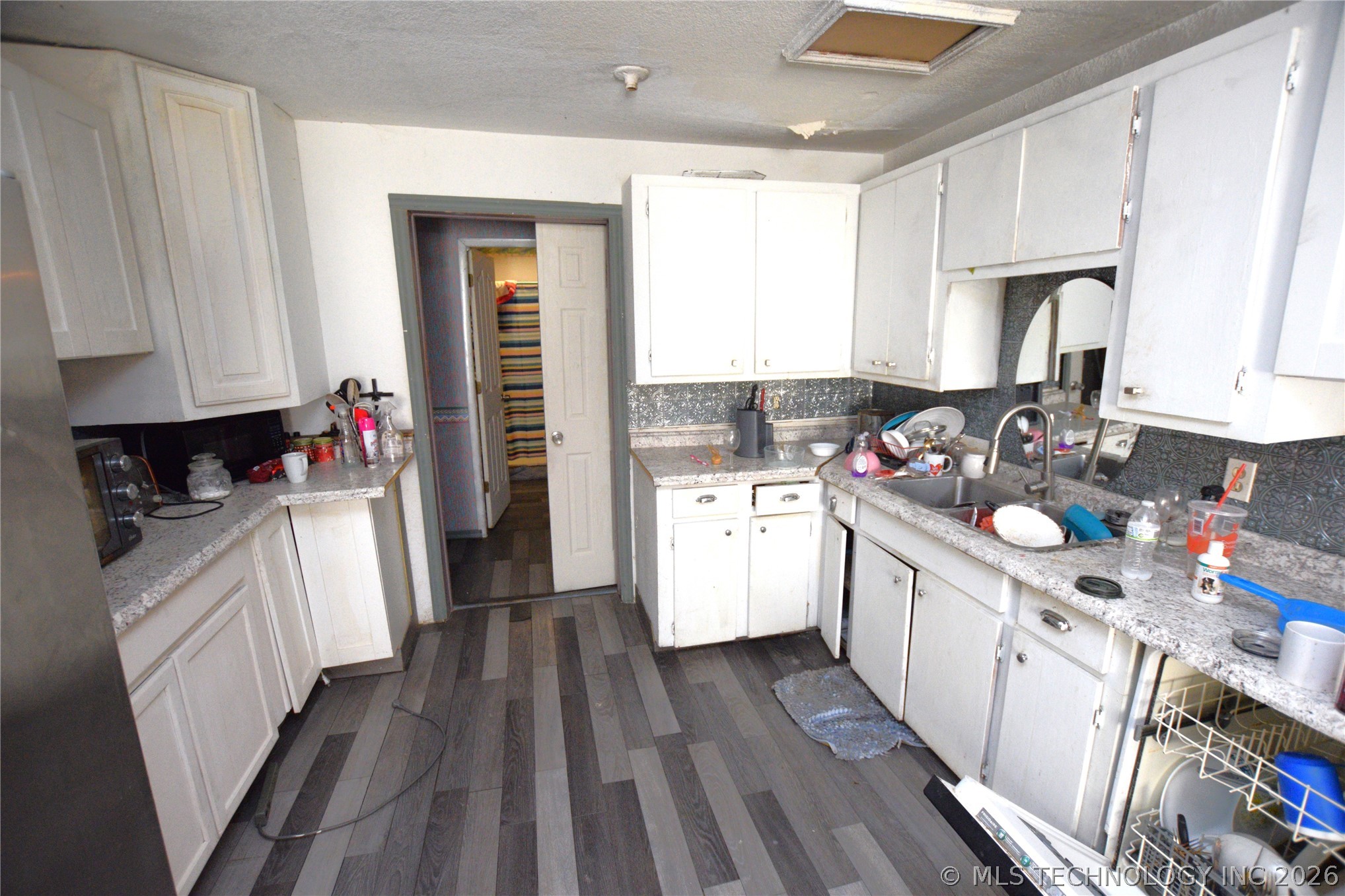 1 W Pine Street Property Photo 18