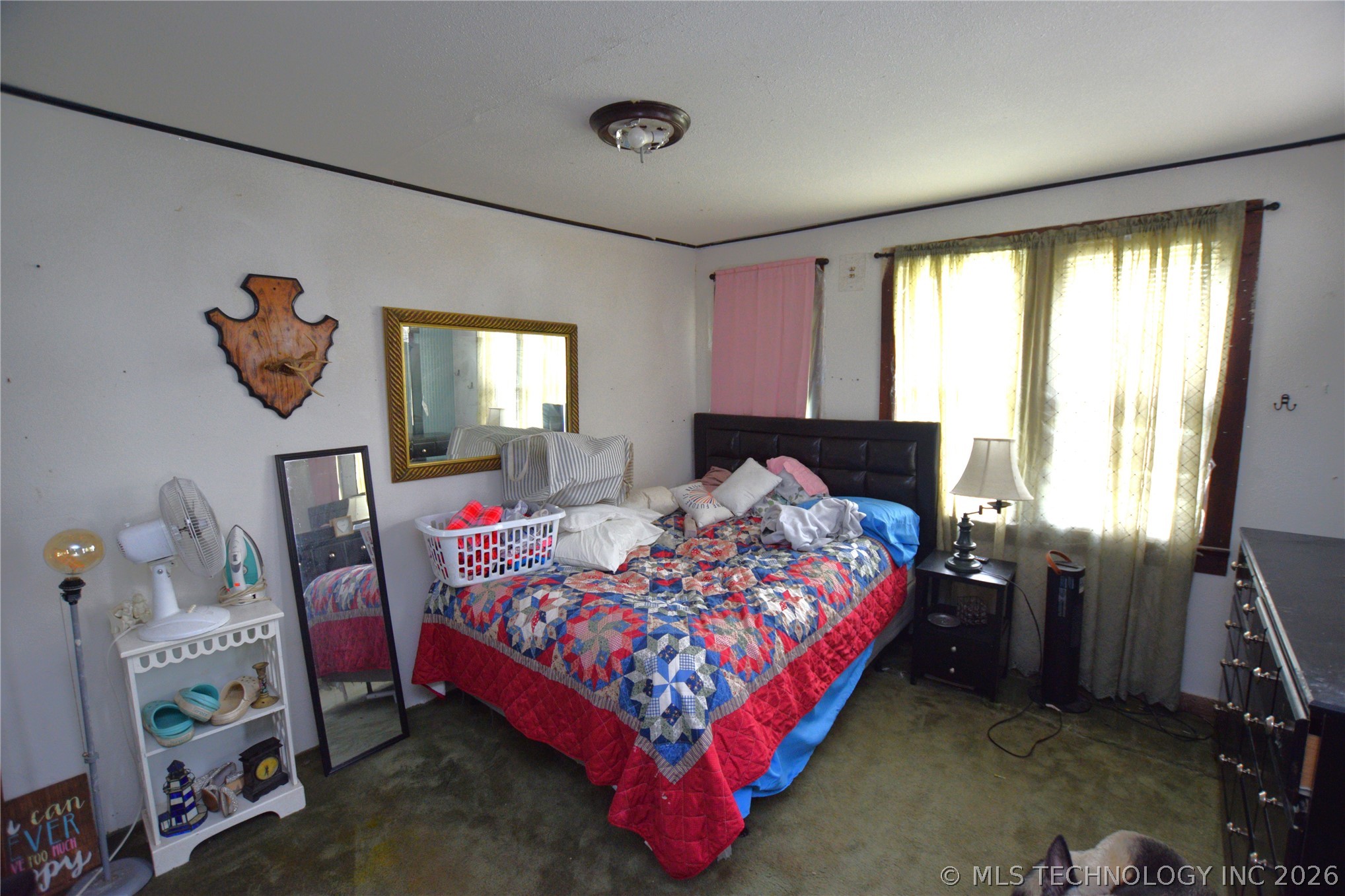1 W Pine Street Property Photo 19