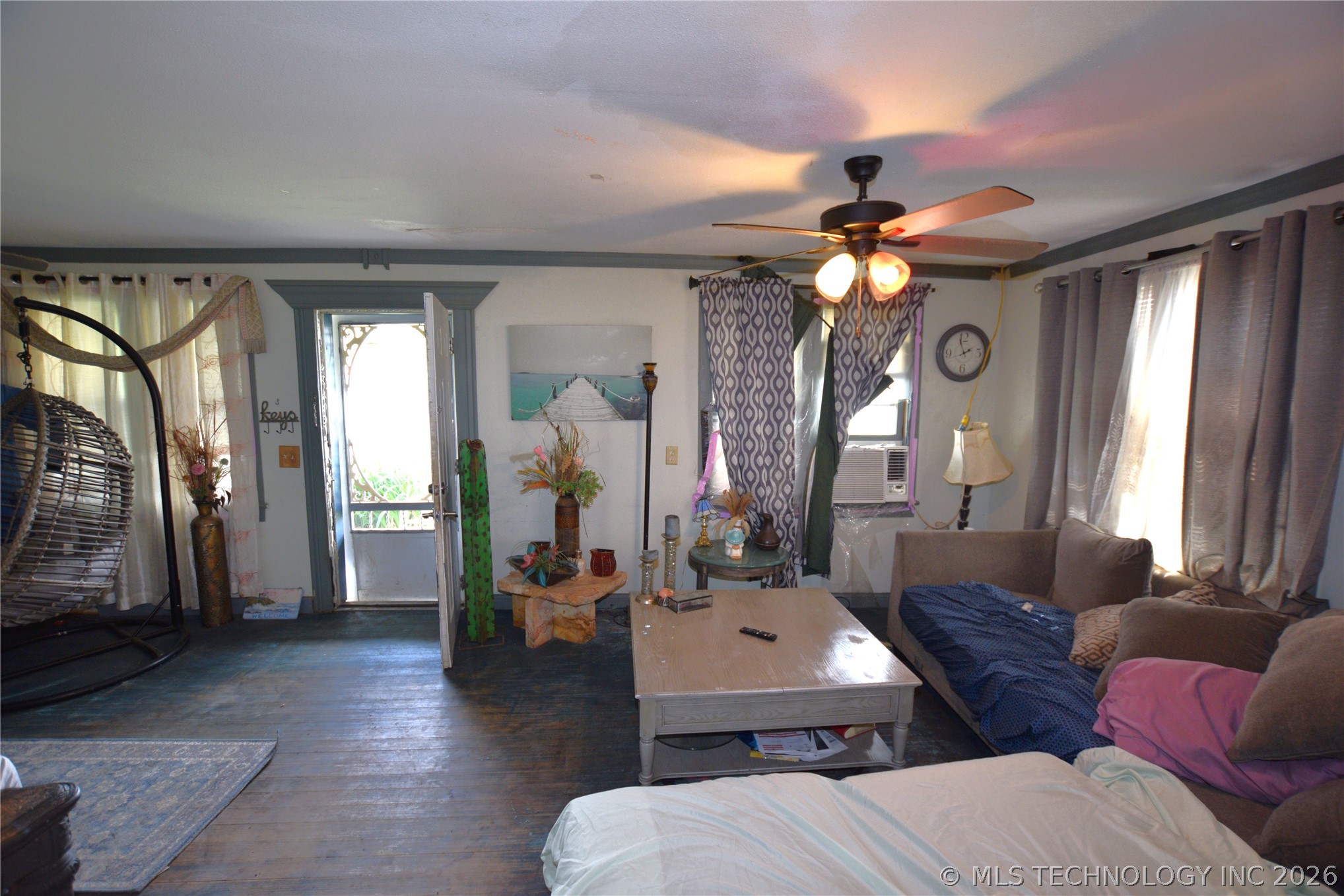 1 W Pine Street Property Photo 22