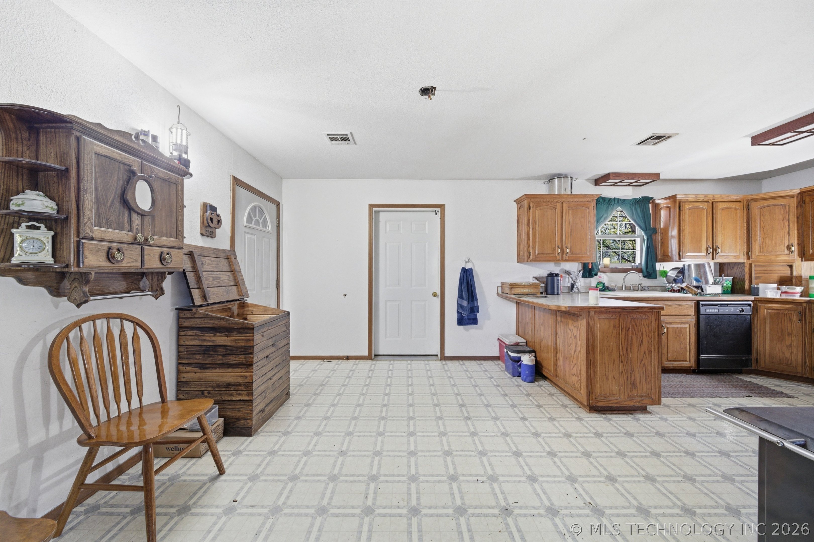 439092 E 40 Road Property Photo 14